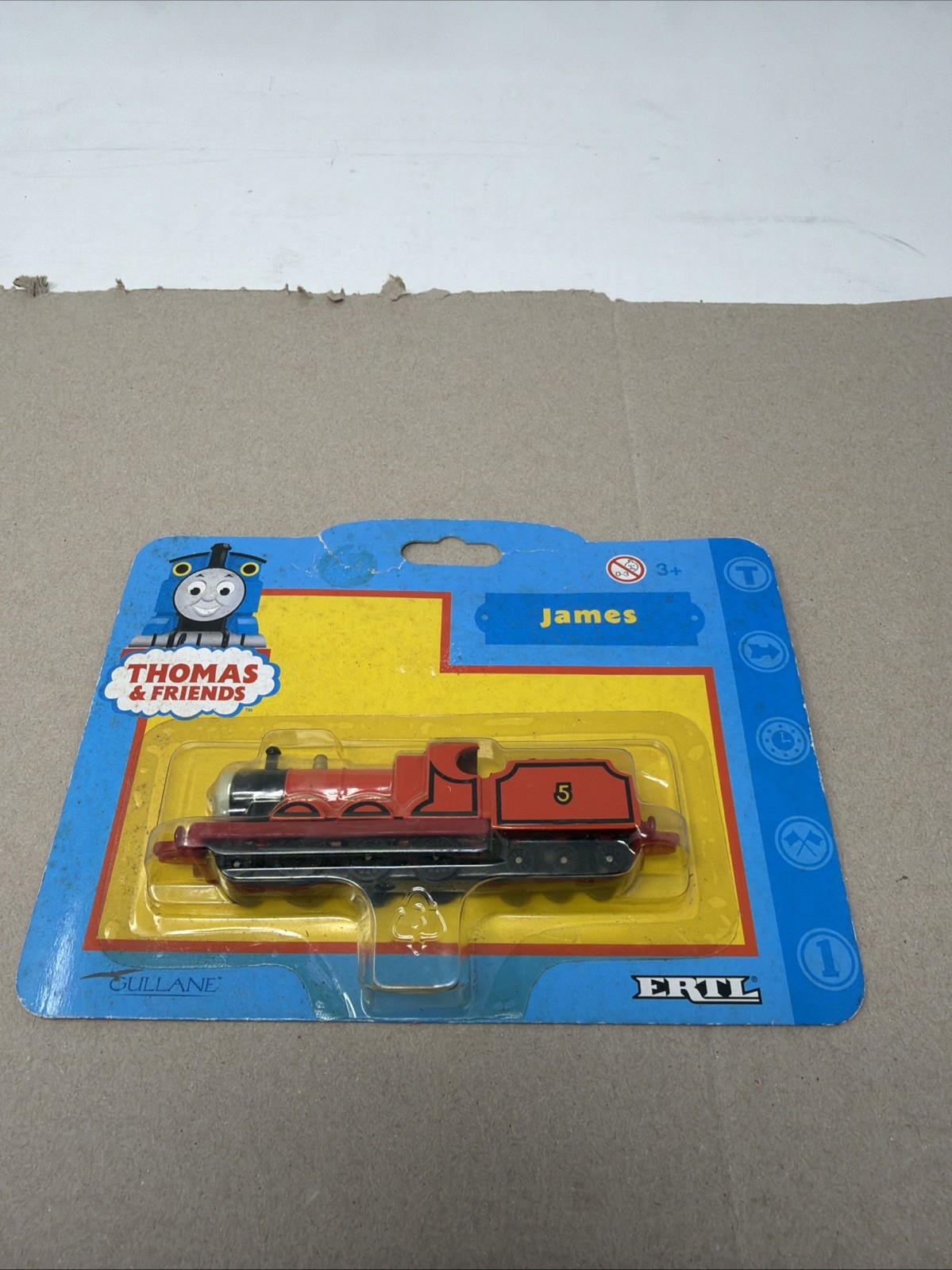 VINTAGE 2001 ERTL THOMAS & FRIENDS JAMES DIECAST TRAIN 1192 Box Wear VINTAGE 2001 ERTL THOMAS & FRIENDS JAMES DIECAST TRAIN 1192 Box Wear