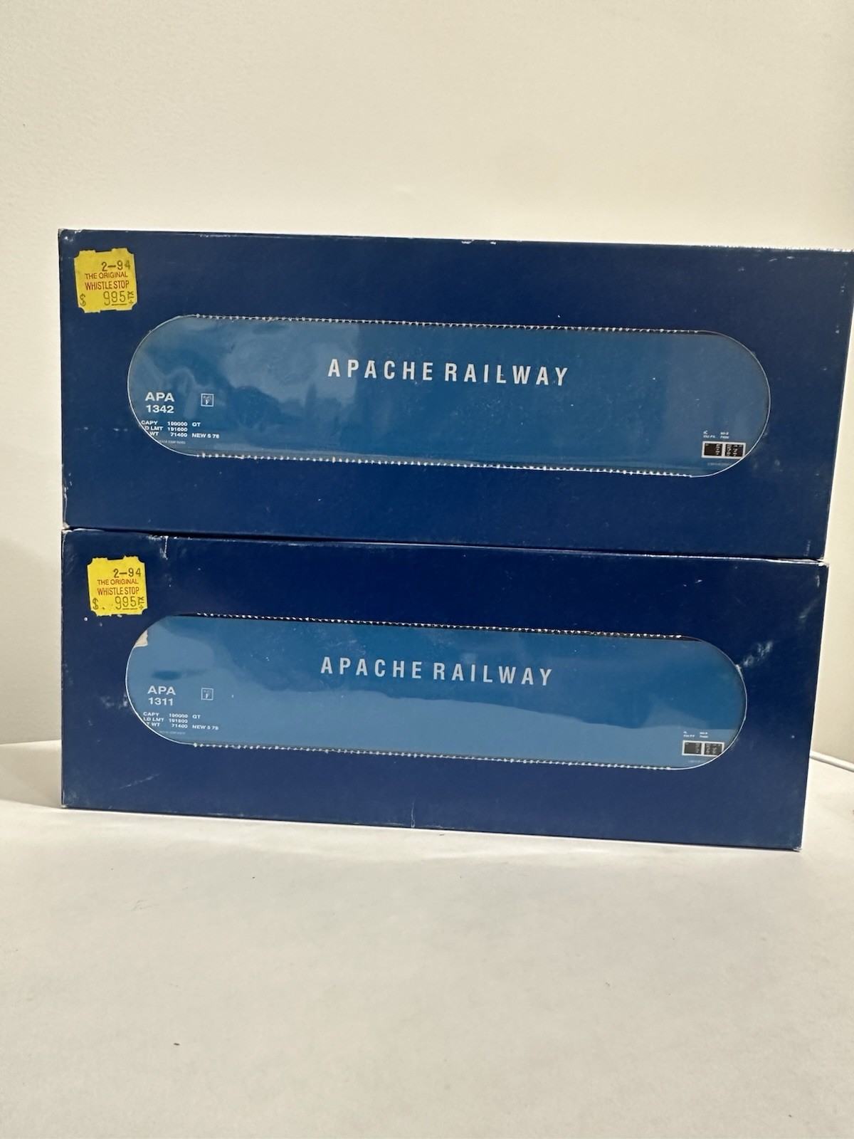 E&C Shops HO 62’ Woodchip Hopper 2-Car Set Apache Railway #1311 #1342 Boxed NEW E&C Shops HO 62’ Woodchip Hopper 2-Car Set Apache Railway #1311 #1342 Boxed NEW