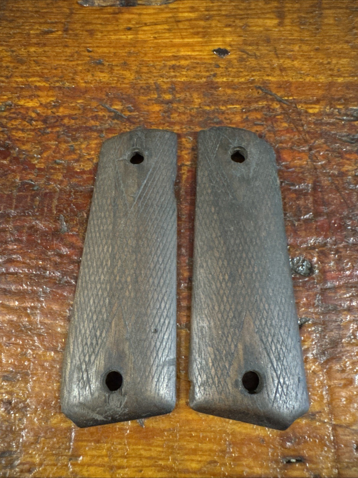 Colt 1911 WW1 Double Diamond Checkered Walnut Grips WW1 Remington UMC Comp Usgi Colt 1911 WW1 Double Diamond Checkered Walnut Grips WW1 Remington UMC Comp Usgi