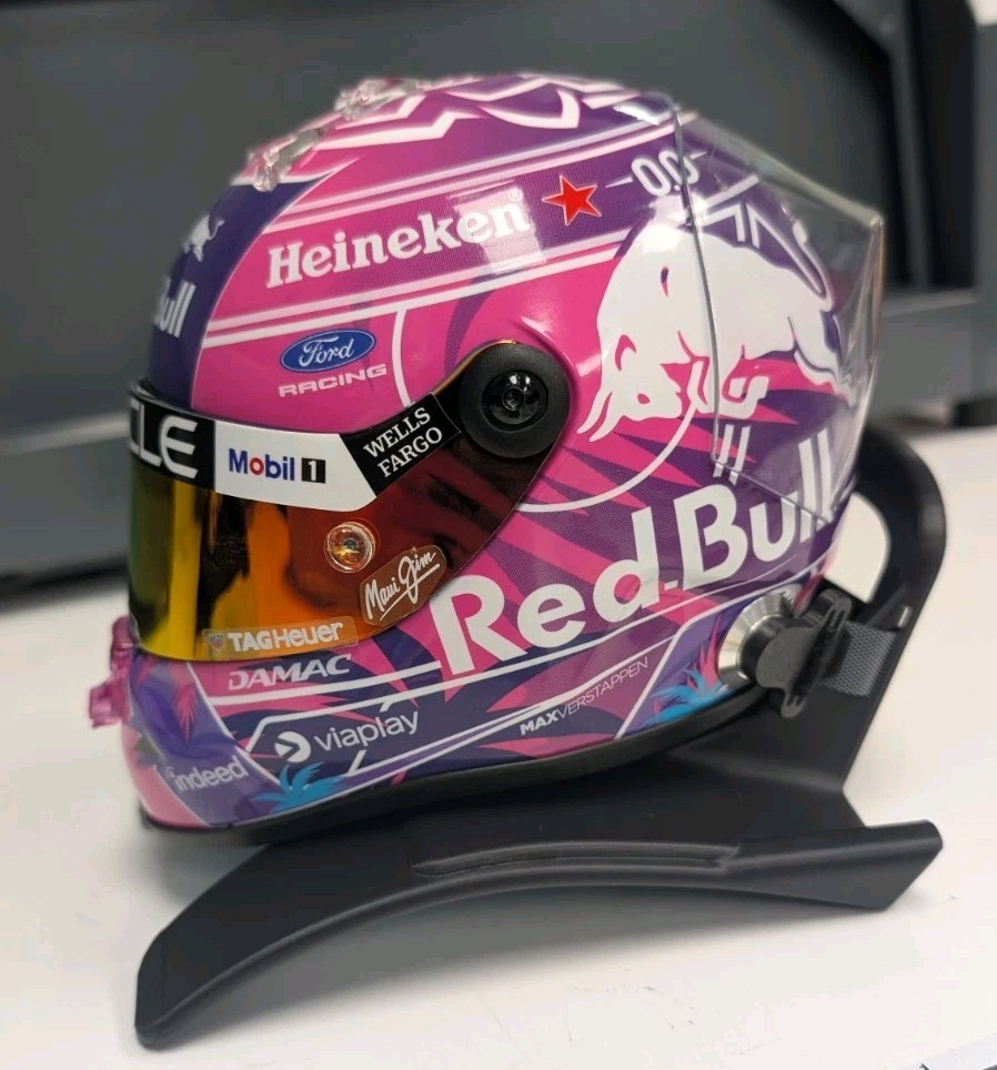 Custom HANS Stand for 1:2 Scale F1 Helmets Custom HANS Stand for 1:2 Scale F1 Helmets