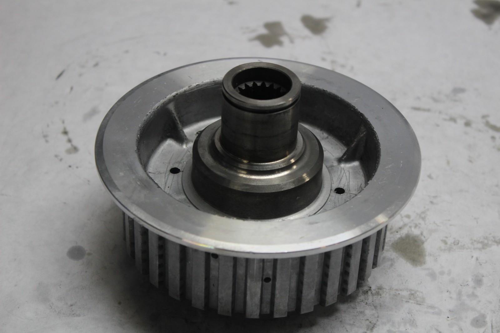 CLUTCH HUB 37550-98 2001 HARLEY DAVIDSON CLUTCH HUB 37550-98 2001 HARLEY DAVIDSON