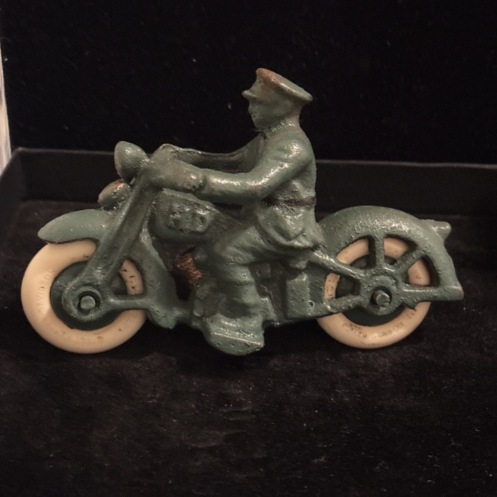 Vintage 1997 Xonex Harley-Davidson Cast Iron Police Motorcycle Toy & Cop Rider