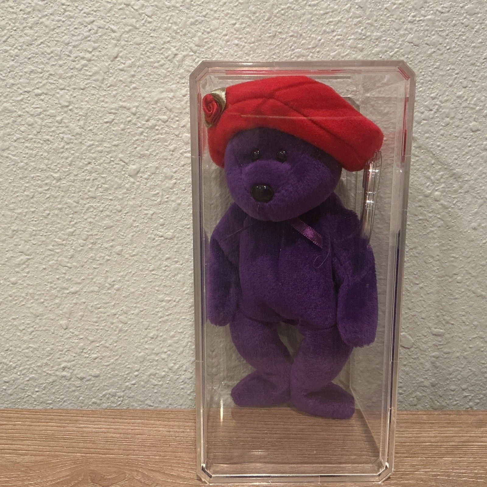 TY Original Beanie Baby Ruby the Bear Museum Quality SEALED