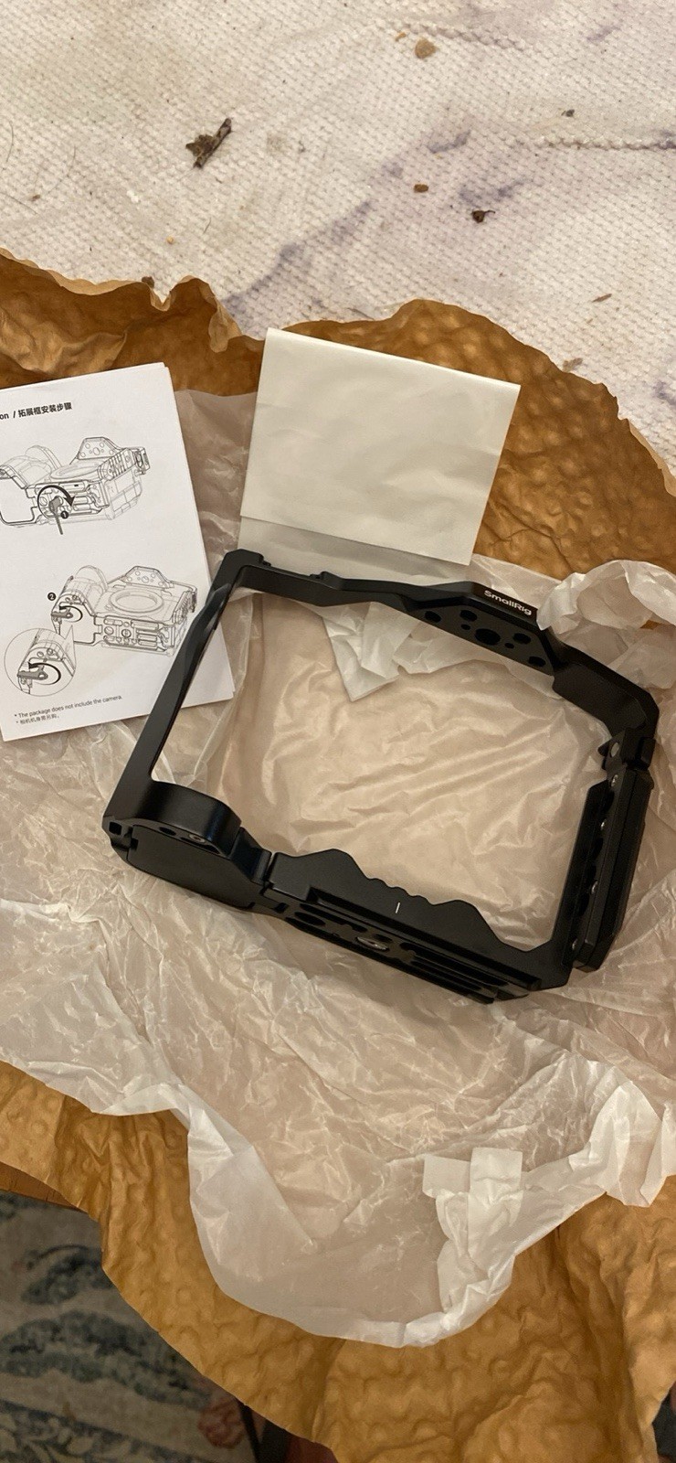 SmallRig A7 V/A7 IV/A7R IV/A7R V/A7S III/A1 Camera Cage for AirTag SmallRig A7 V/A7 IV/A7R IV/A7R V/A7S III/A1 Camera Cage for AirTag