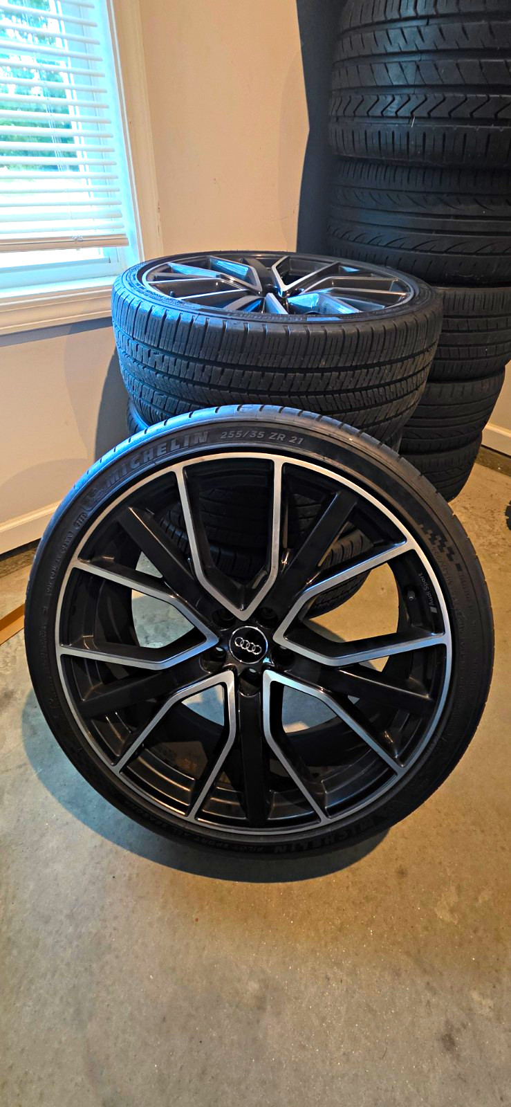Genuine Audi Sport 21-inch alloy wheels with Michelin Tires