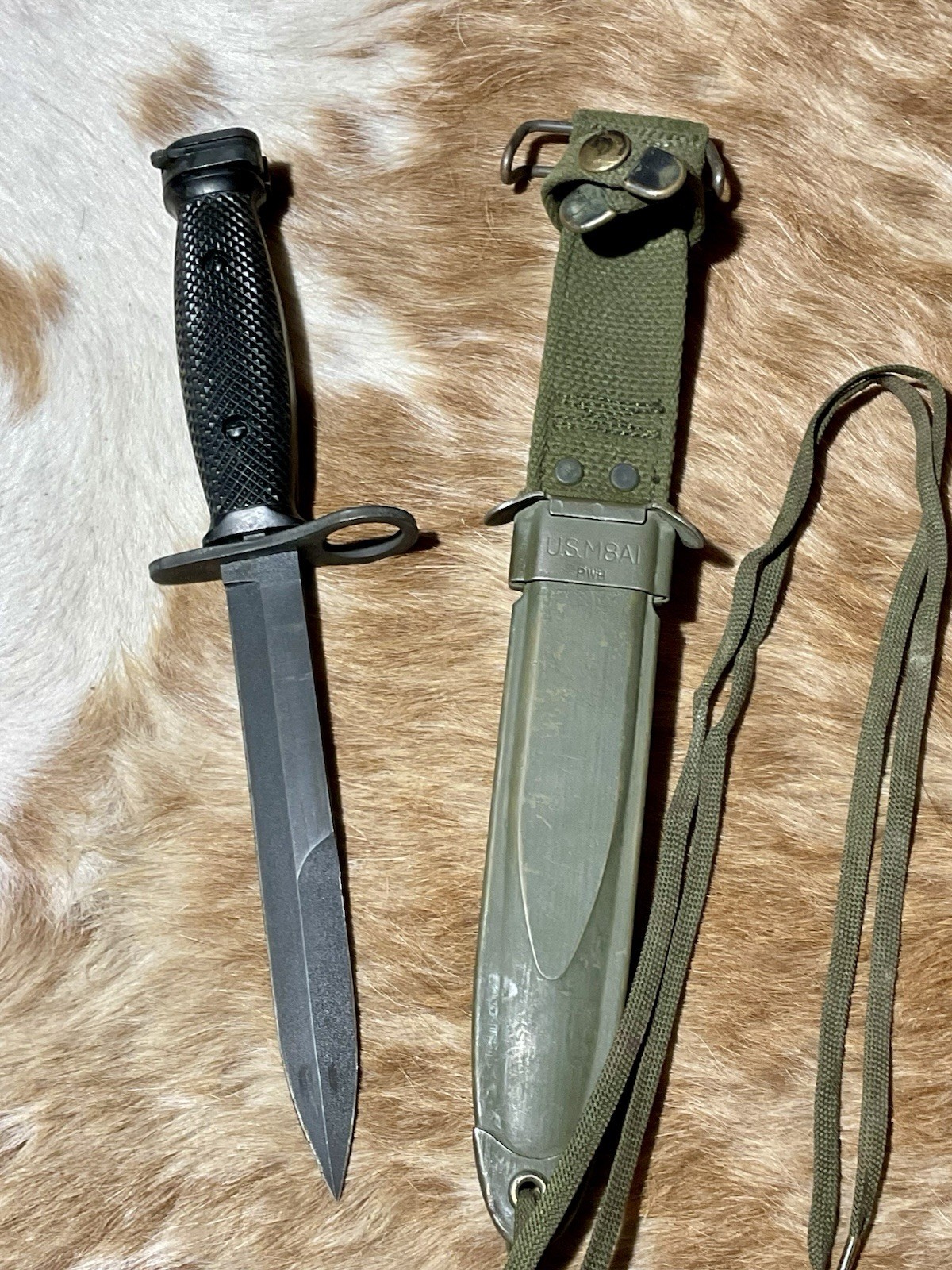 Vintage Vietnam War era US Army M1 Carbine Conetta Bayonet w/ M8A1 PWH Scabbard Vintage Vietnam War era US Army M1 Carbine Conetta Bayonet w/ M8A1 PWH Scabbard