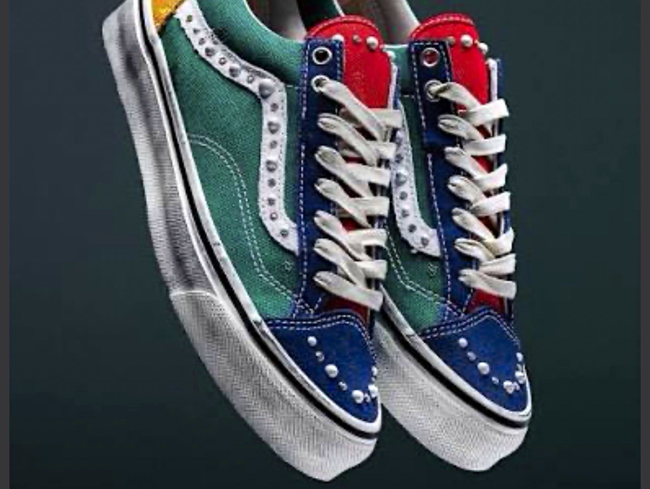 9.5 . VANS Old Skool Low Top Lace Up Suede Colorblock Sneakers Green Blue Red 9.5 . VANS Old Skool Low Top Lace Up Suede Colorblock Sneakers Green Blue Red