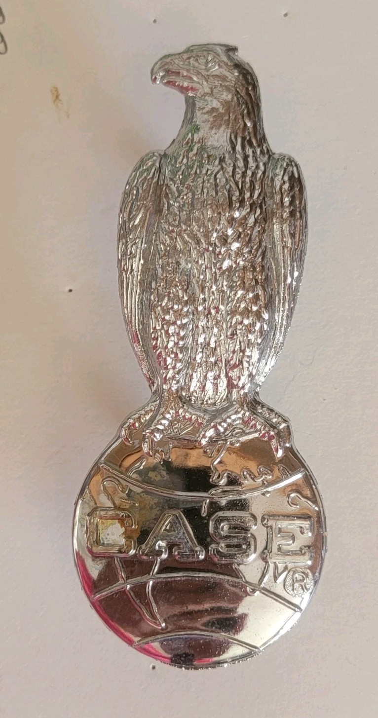 Vtg CASE Tractor EAGLE ON GLOBE Silver Metal Front Chrome EMBLEM Hood Ornament Vtg CASE Tractor EAGLE ON GLOBE Silver Metal Front Chrome EMBLEM Hood Ornament