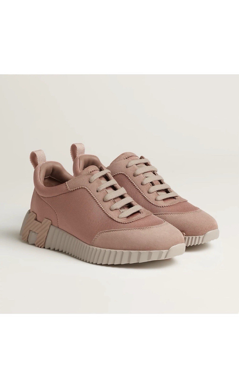 Hermes sneaker Rose 36 quiet luxury bouncing trainers pink vibrant chic slip on Hermes sneaker Rose 36 quiet luxury bouncing trainers pink vibrant chic slip on