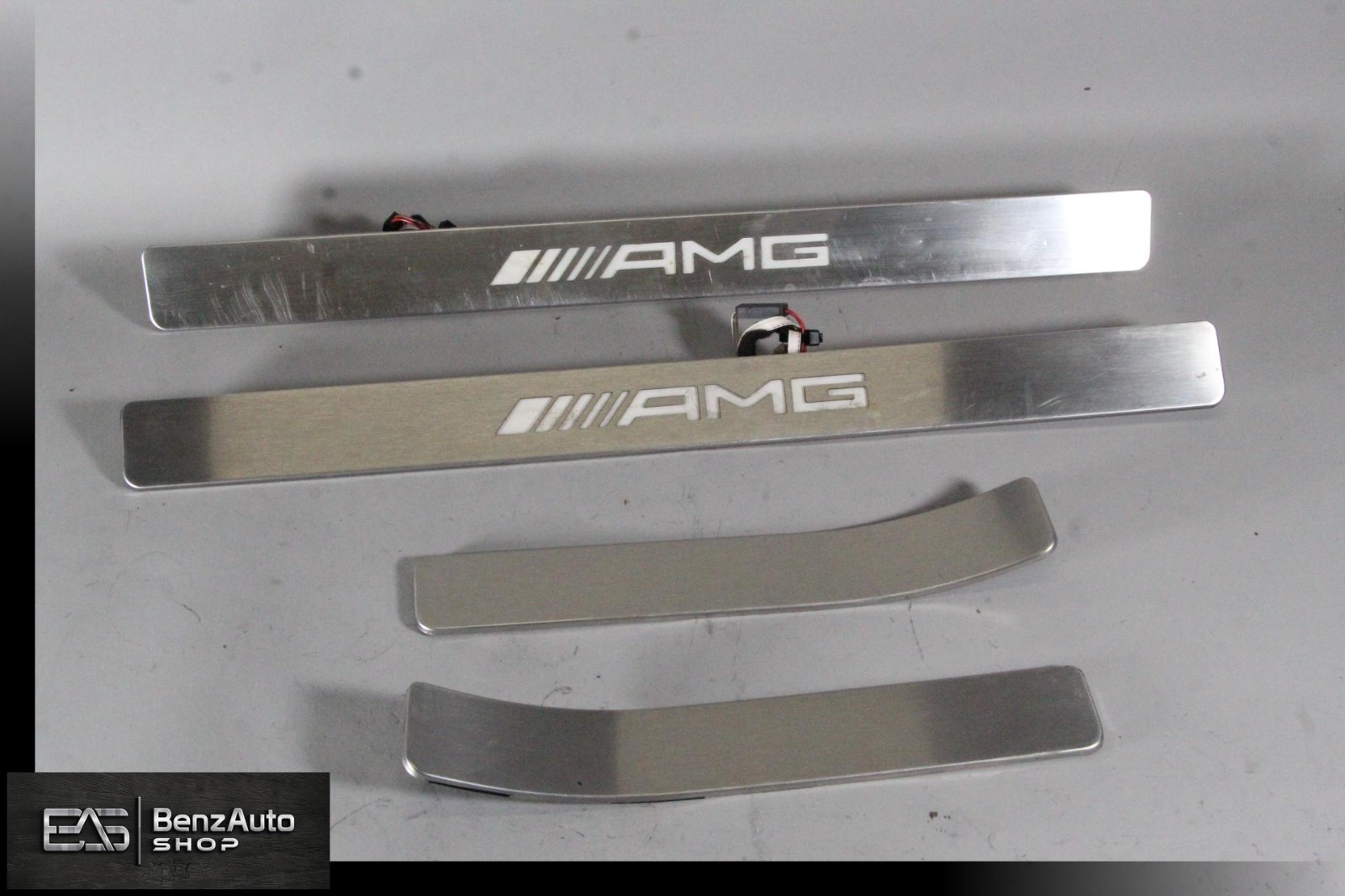 12-15 Mercedes W204 C63 AMG SEDAN DOOR STEP SILLS LED ILLUMINATED Set of 4 OEM