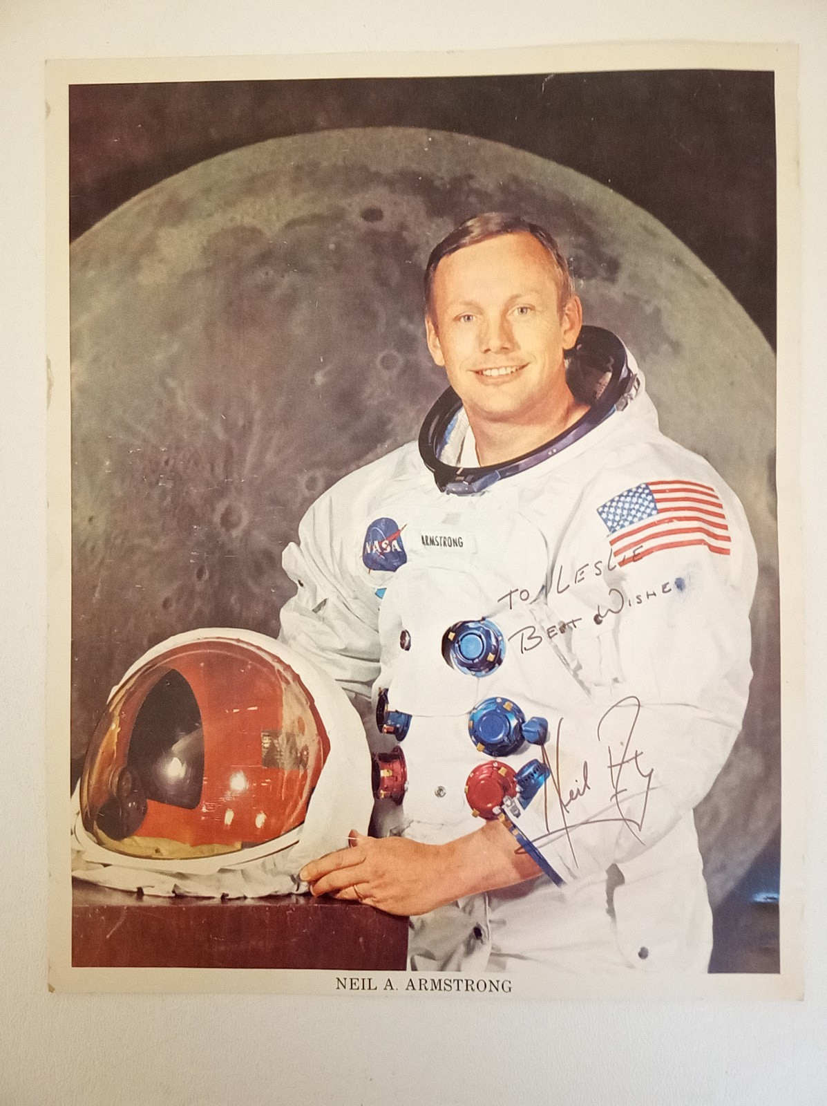 Vintage Neil Armstrong signed photo picture autographed Apollo 11 official NASA Vintage Neil Armstrong signed photo picture autographed Apollo 11 official NASA