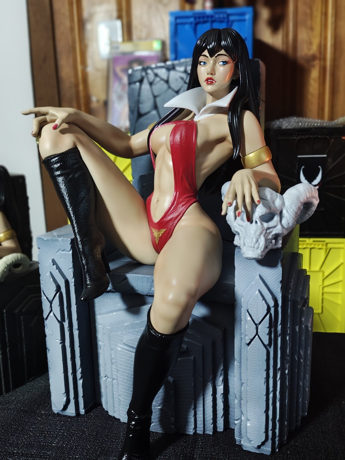 Vampirella 1/4 Figure Sexy Statue Display Professionally Painted Vampirella 1/4 Figure Sexy Statue Display Professionally Painted