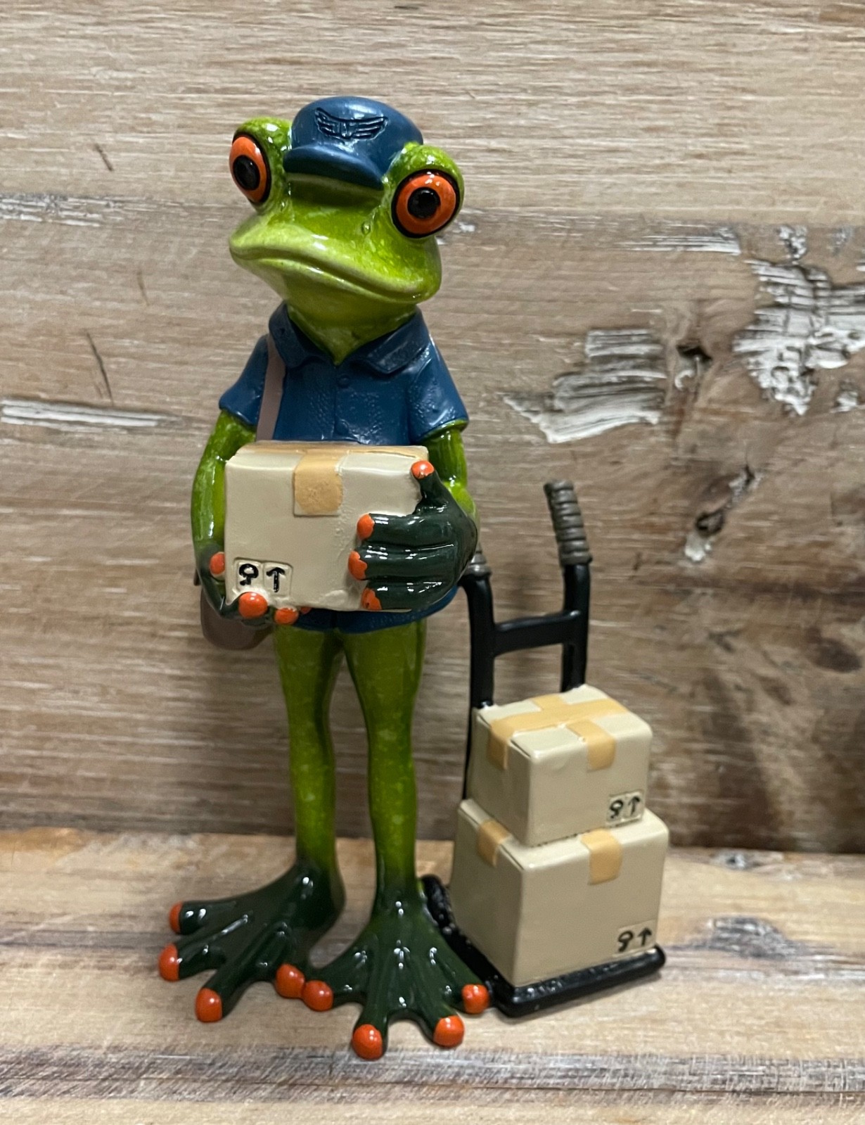 Frog Courier Resin Figurine 6\ Frog Courier Resin Figurine 6\