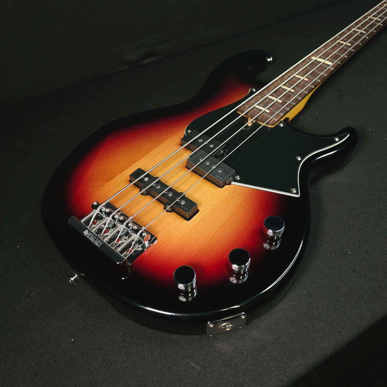 Yamaha BBP34 4 String Electric Bass Vintage Sunburst w/case