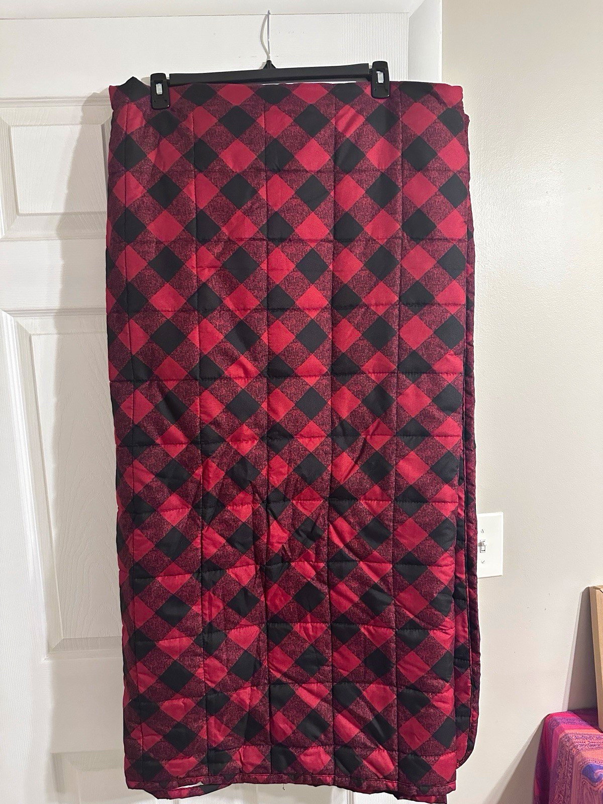 Mainstays Buffalo Plaid Quilted Full size Comforter Red/Black/White 86 x 86\