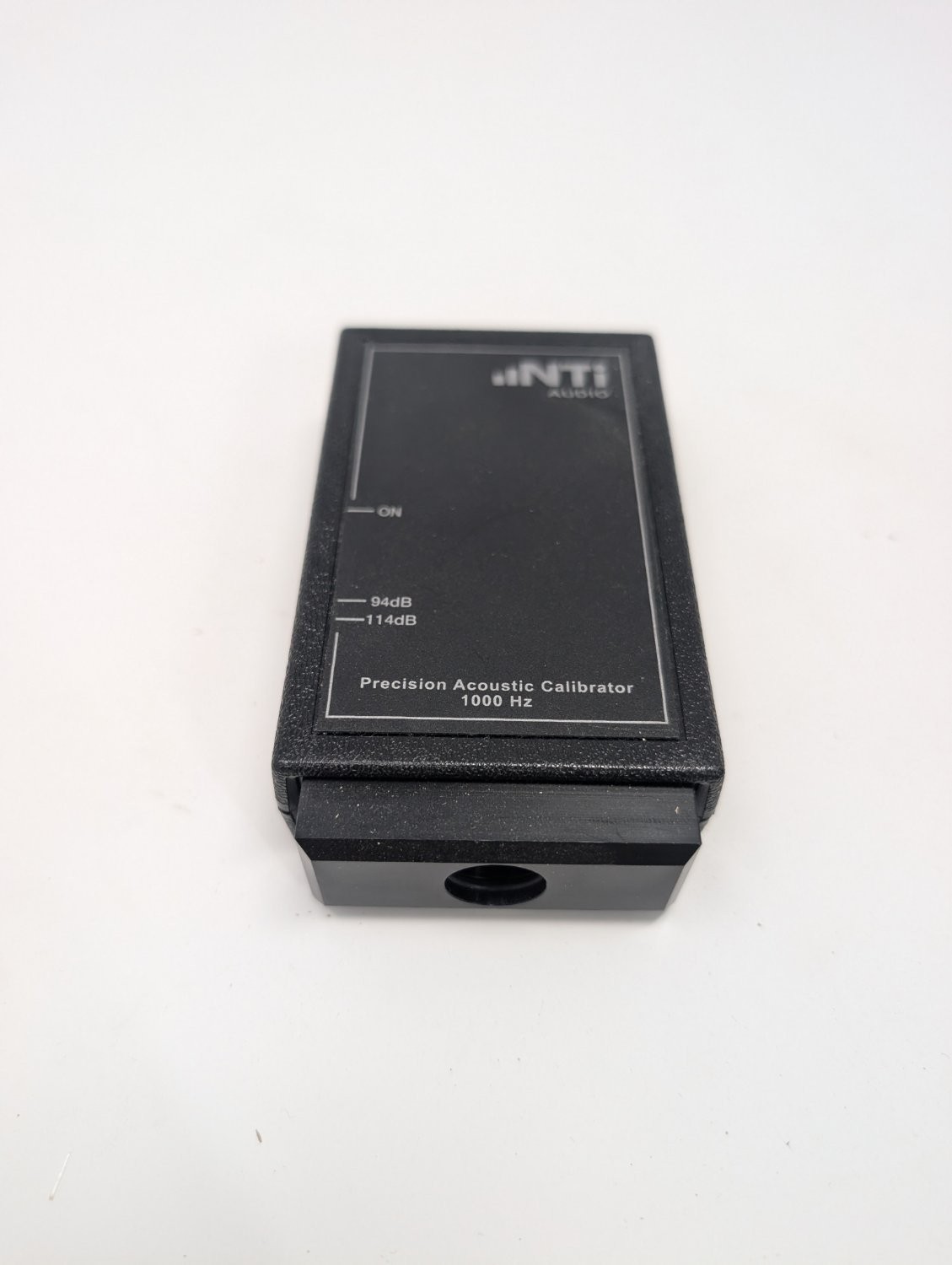 Larson Davis CAL200 Precision Acoustic Calibrator Black Textured calibration