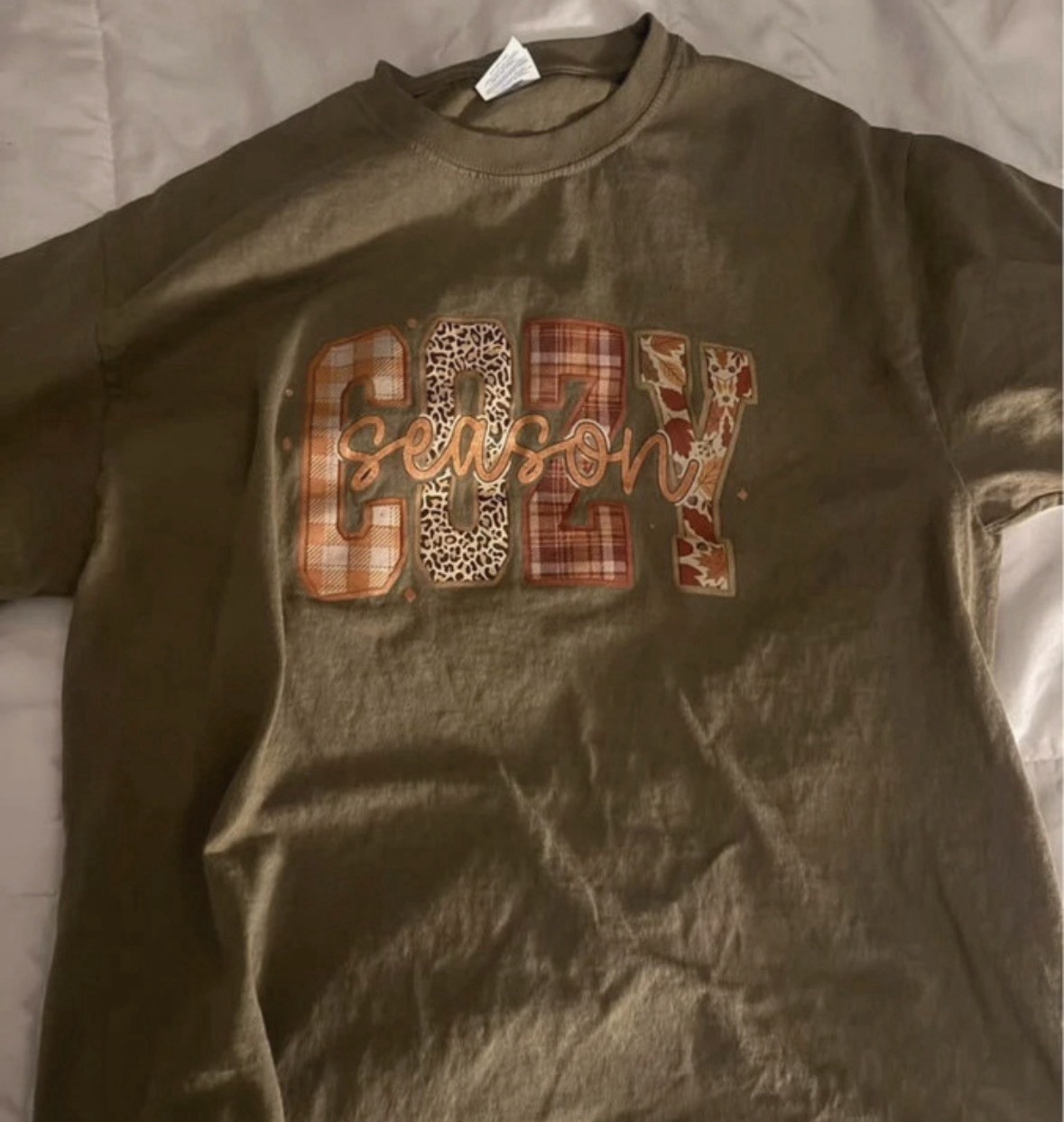 Women’s Dark Green Cozy Season Fall Cute Top Size L NWOT Women’s Dark Green Cozy Season Fall Cute Top Size L NWOT