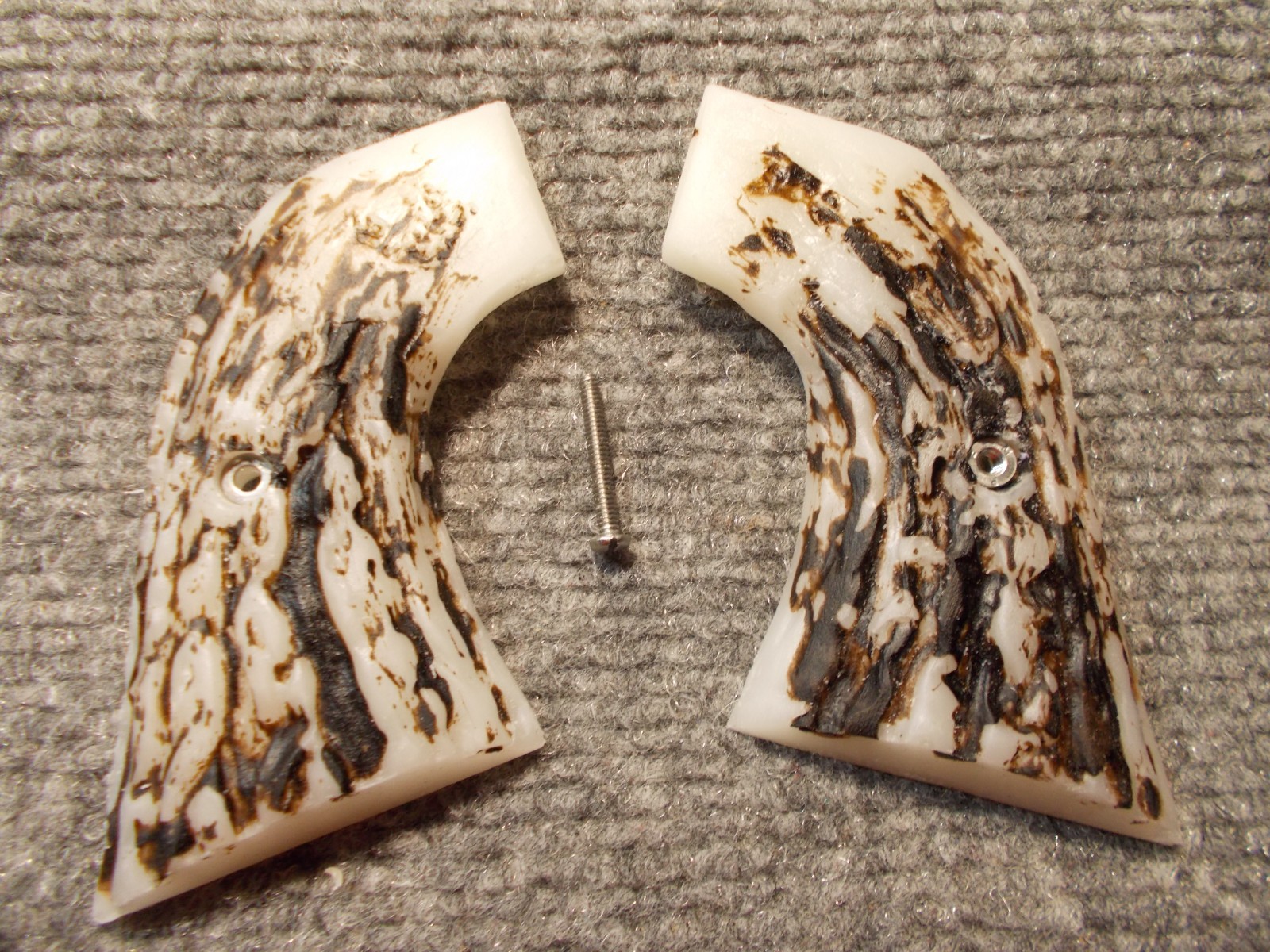 Custom Grips Diamondback Sidekick Faux Dark Brown Stag