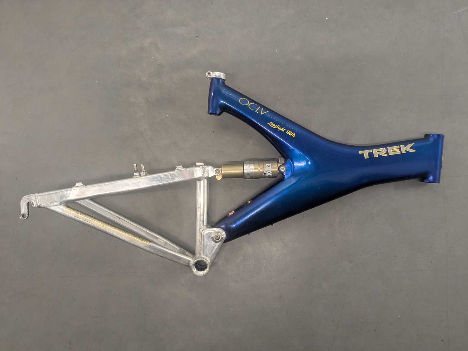 Vintage Retro Trek Y Frame Carbon Fiber 26\
