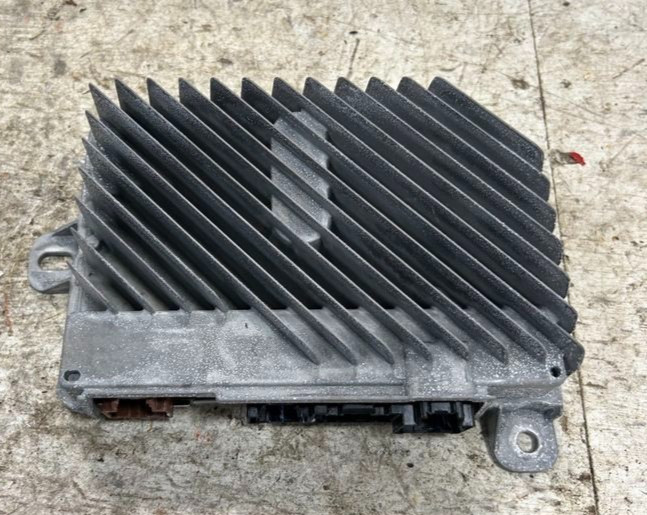 2016-2018 Chevy Camaro Radio Amplifier 84088422 opt NKC Active Noise ctrl Used