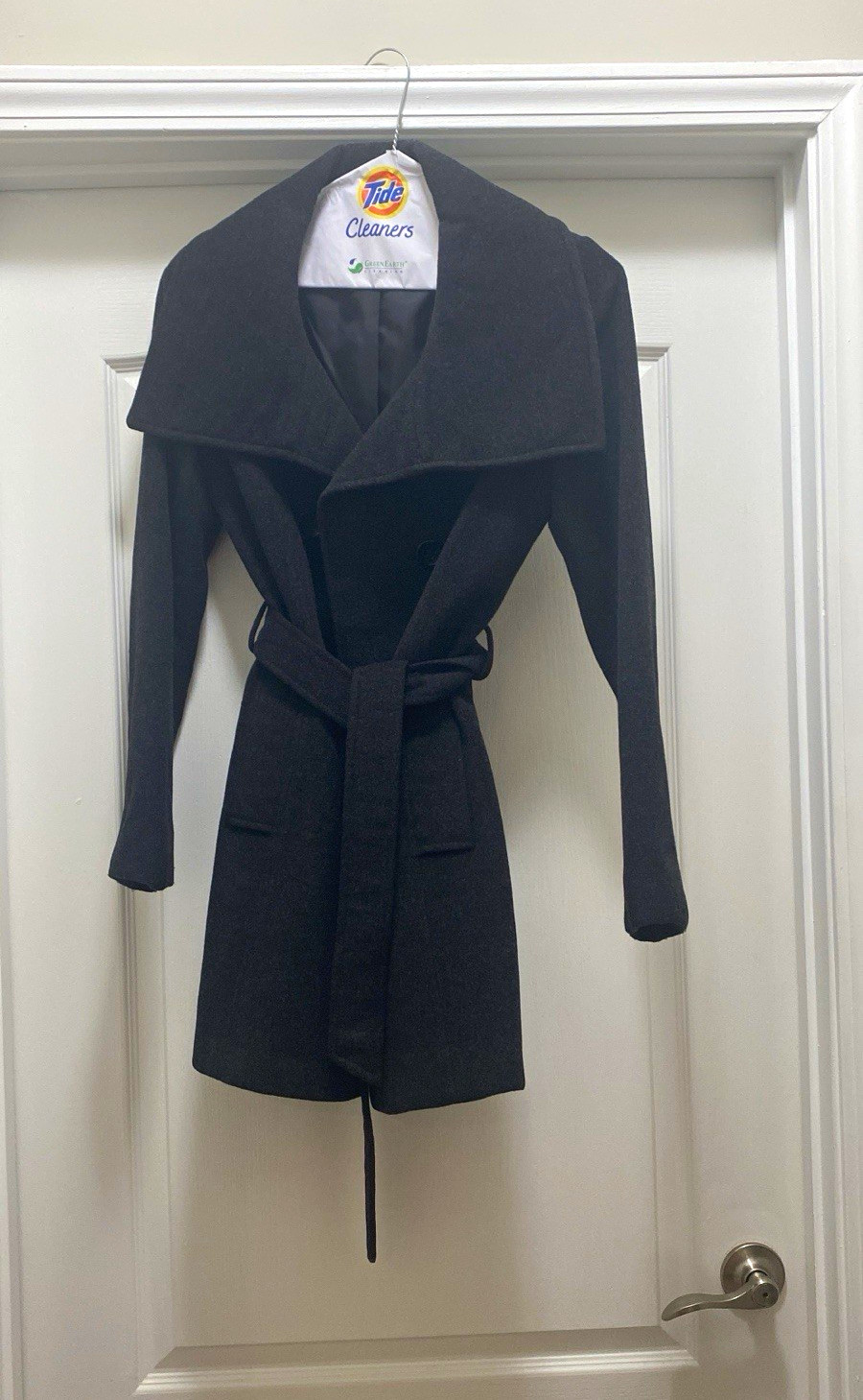 DKNY Women’s Wool-Cashmere Blend Black Belted Pea Coat Double Breasted Size 4