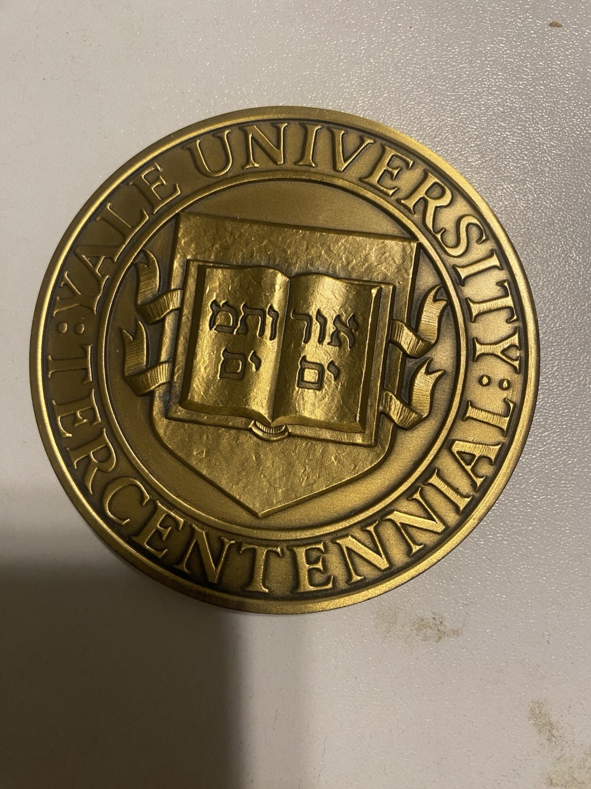 This is a Yale University Tercentennial Medal This is a Yale University Tercentennial Medal
