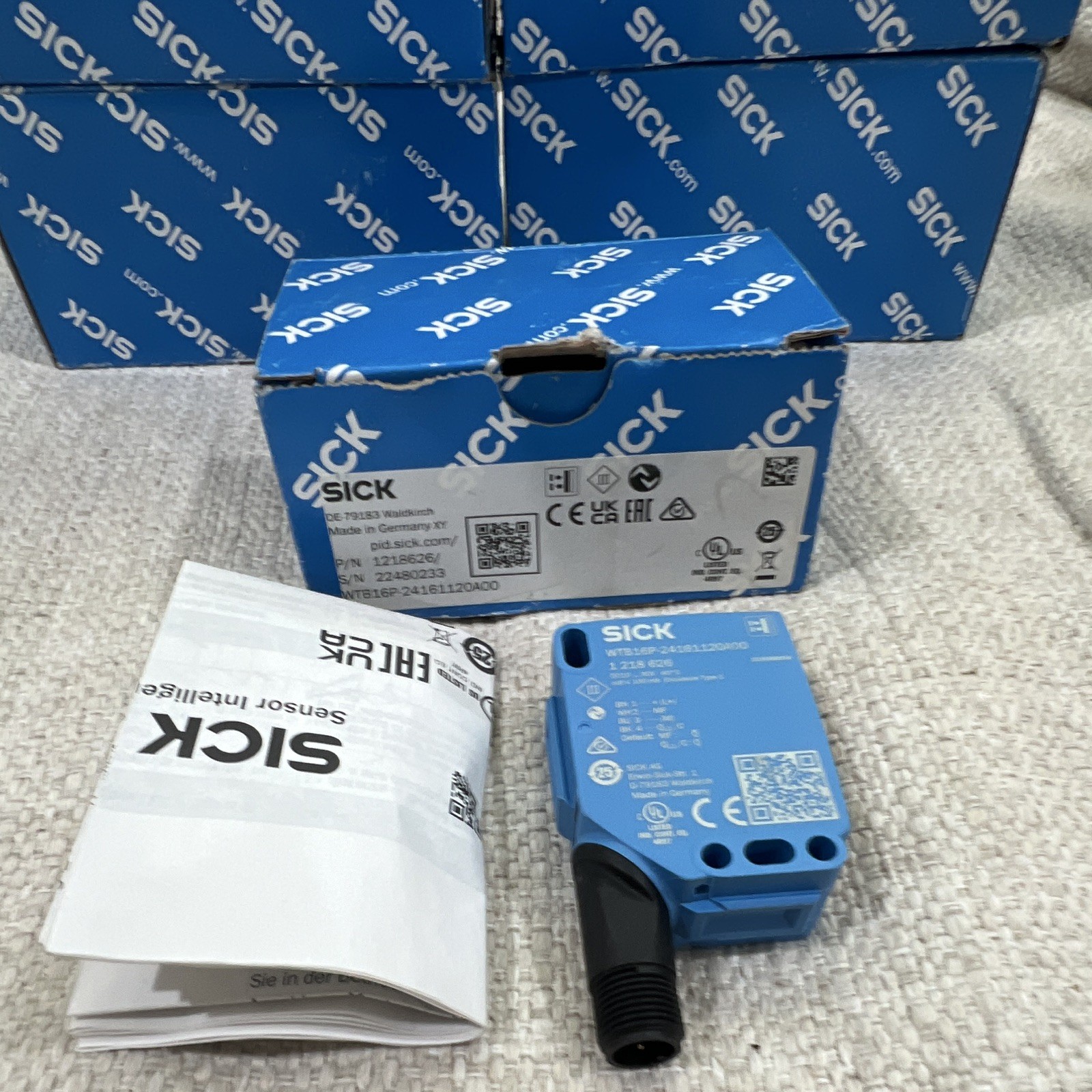 SICK WTB16P-24161120A00 Photoelectric Sensor 10-30 VDC DC Digital SPST 0.1m SICK WTB16P-24161120A00 Photoelectric Sensor 10-30 VDC DC Digital SPST 0.1m