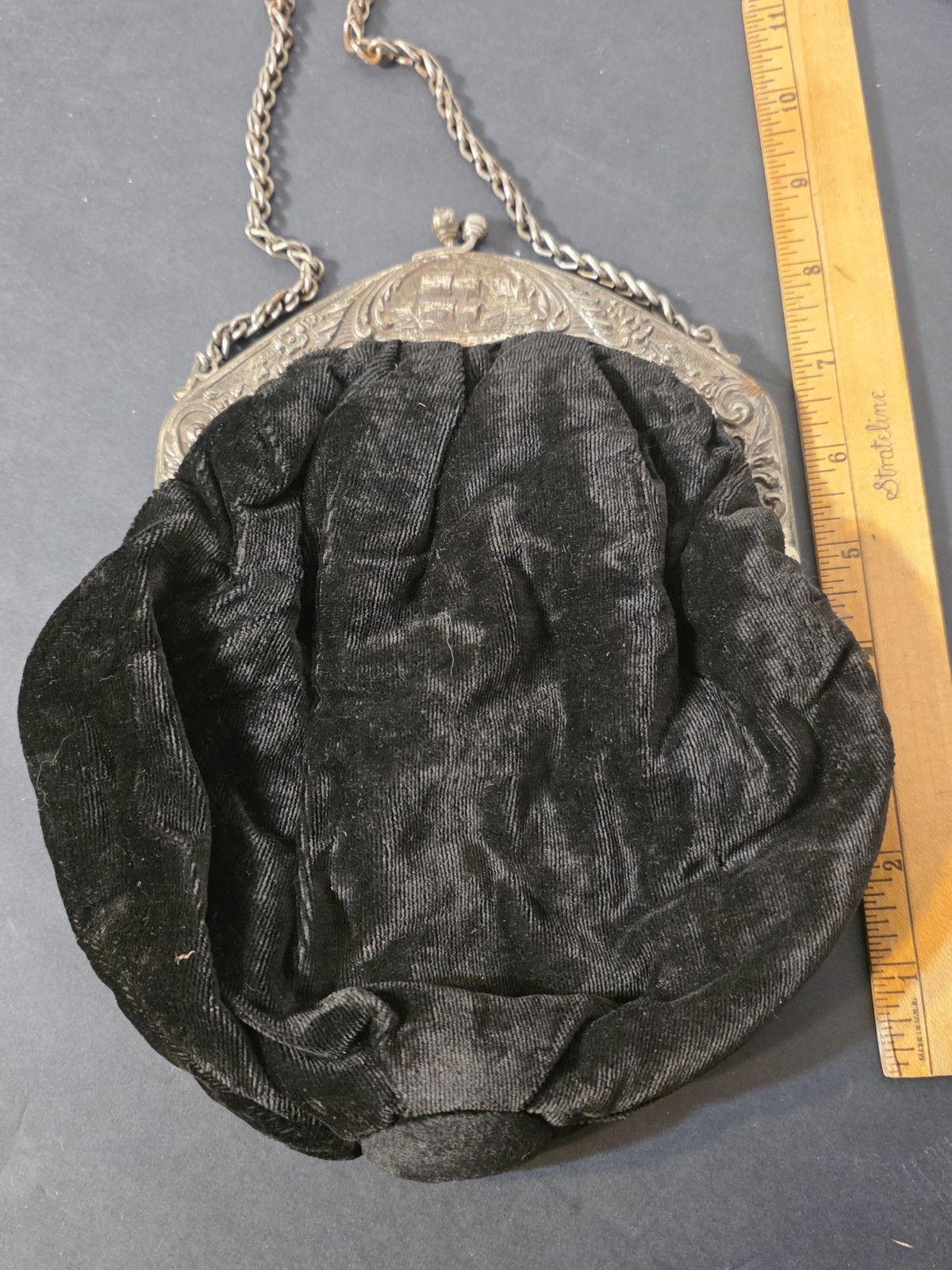 Antique Victorian Black Velvet Evening Handbag Ornate Ship Frame Read Antique Victorian Black Velvet Evening Handbag Ornate Ship Frame Read