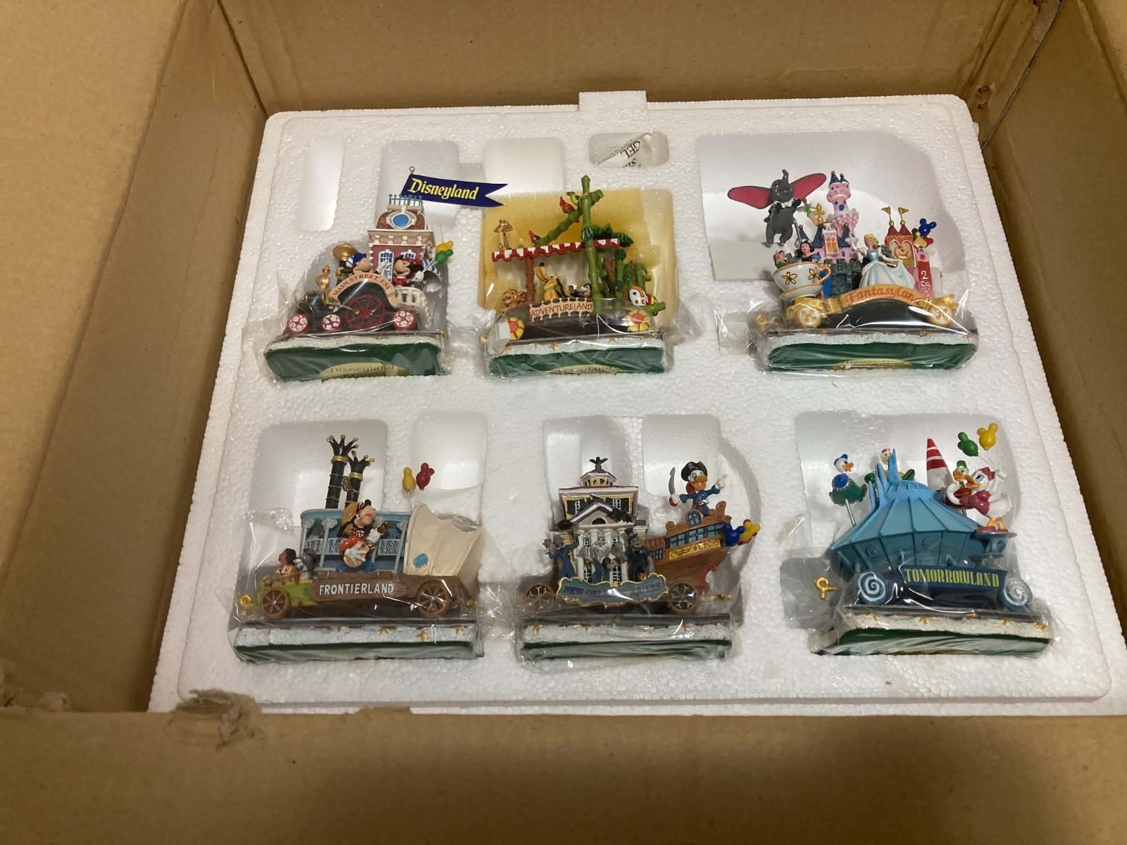 BNIB Disney Danbury Mint Disneyland Express Main Street Train Set