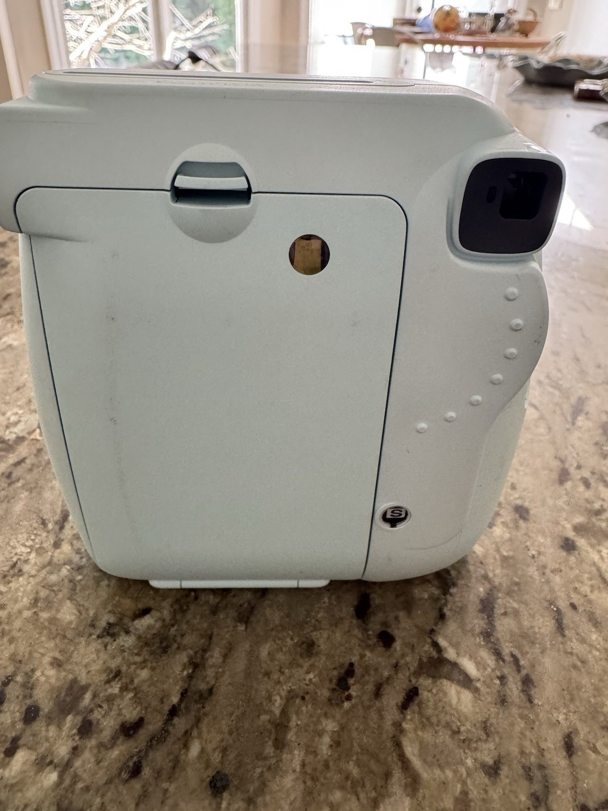 Fuji Instax Mini 8 Instant Film Camera Ice Blue Powers On Lens Extends 