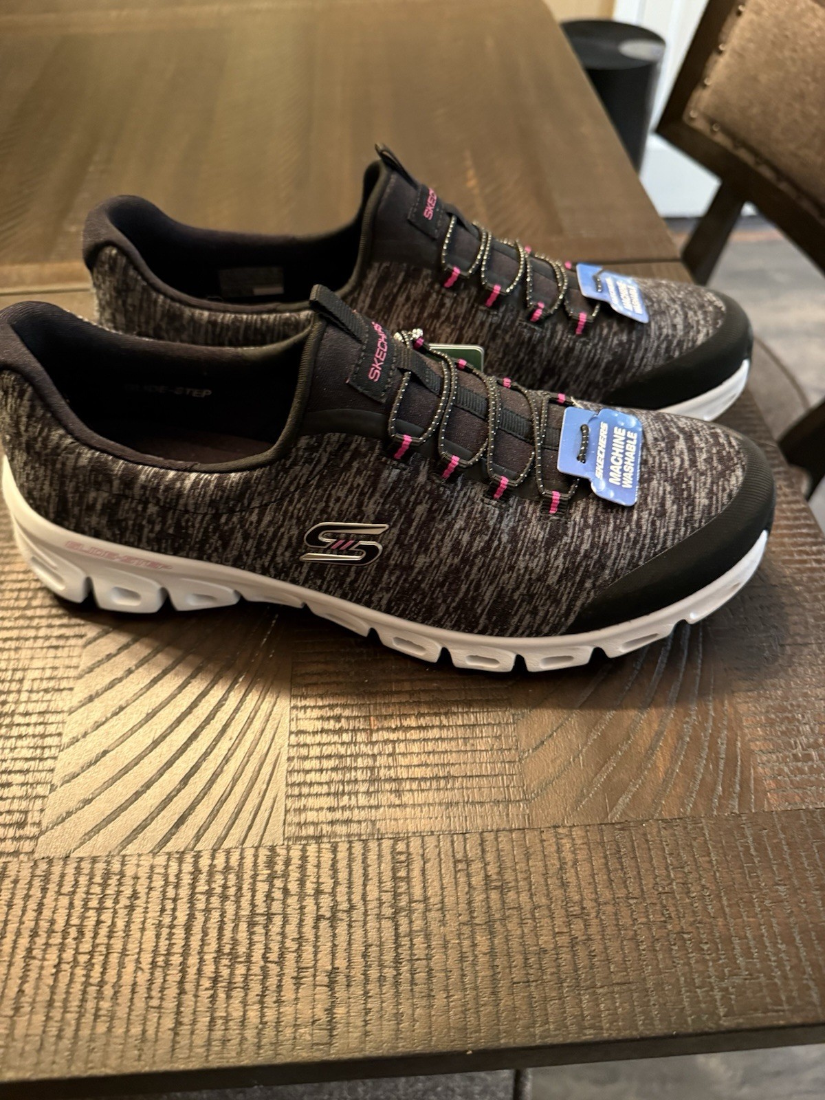 Sketchers Glide-Step Persistence 104548 BKW Size 9.5 Sketchers Glide-Step Persistence 104548 BKW Size 9.5