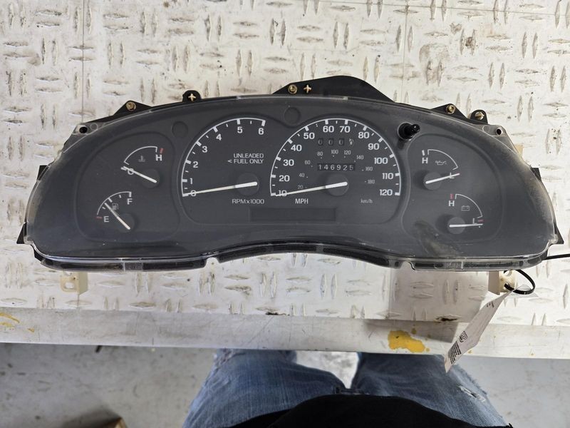 1996-1997 Ford Ranger Speedometer Cluster Gauges Assembly OEM