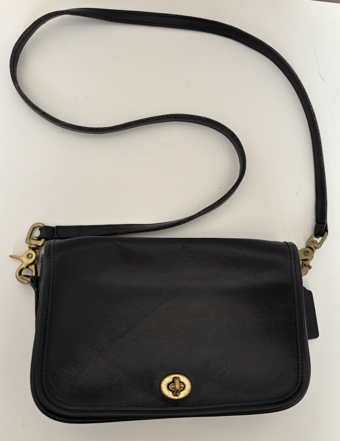 Vintage Coach Spectator shoulder / crossbody City Bag Black 0538-326 Vintage Coach Spectator shoulder / crossbody City Bag Black 0538-326