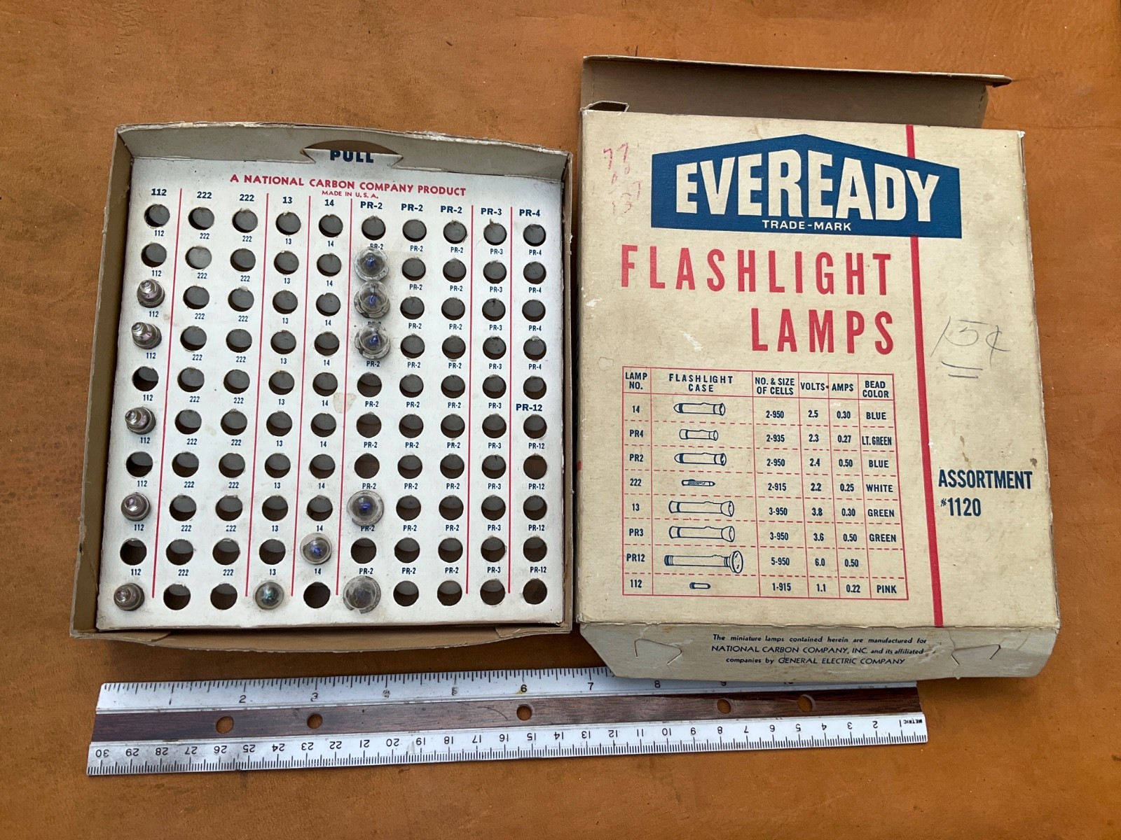 Vintage Eveready Flashlight Bulbs Counter Display Assortment No. F-8C Vintage Eveready Flashlight Bulbs Counter Display Assortment No. F-8C