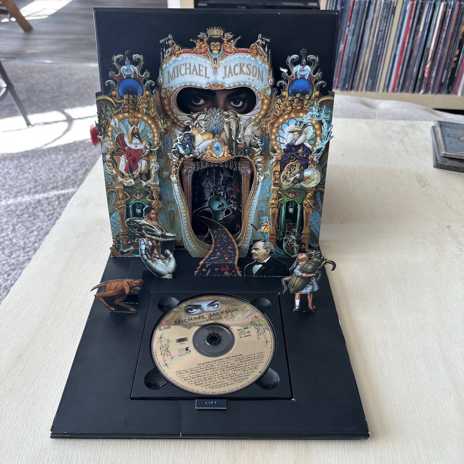 Michael Jackson Dangerous Collectors 1st Print Gold Disc Edition Pop Up (RARE)