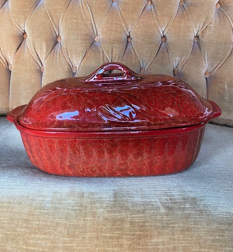 DeSilva Red Glazed Terracotta Casserole/Bread Baker with lid unused