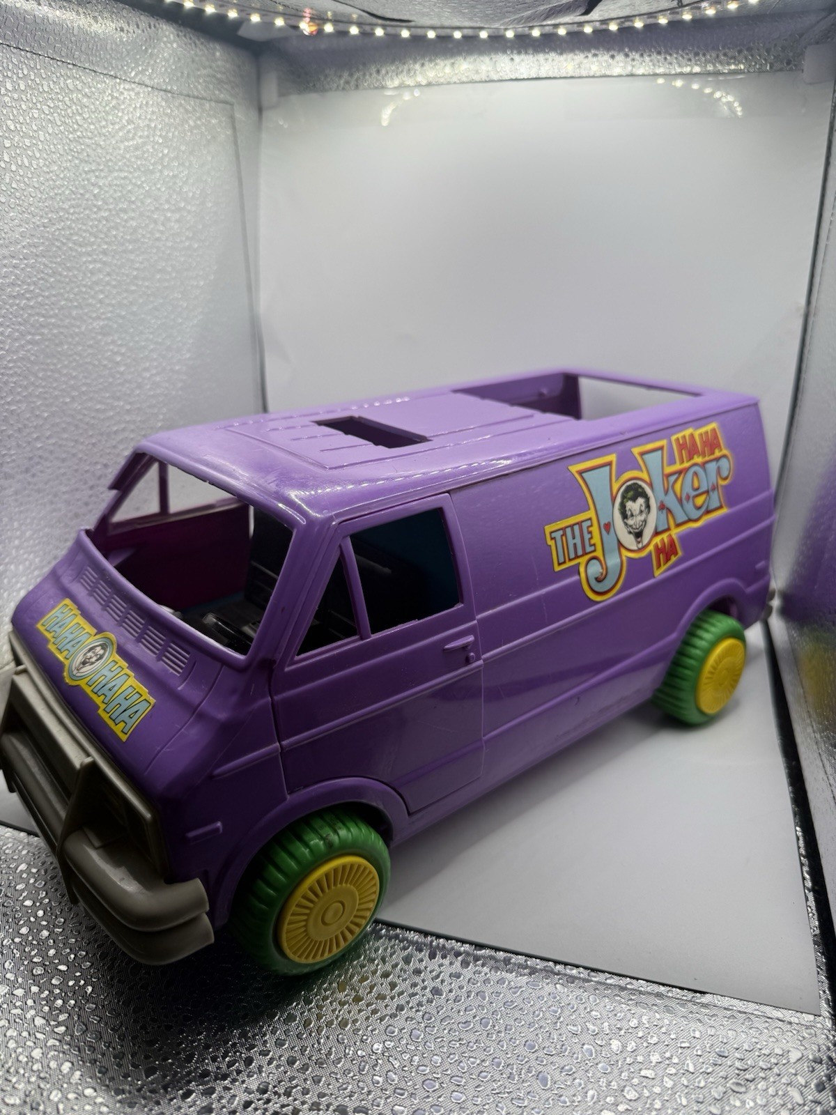 1990 DC Comics Joker Van Purple Action Vehicle Toy Damaged