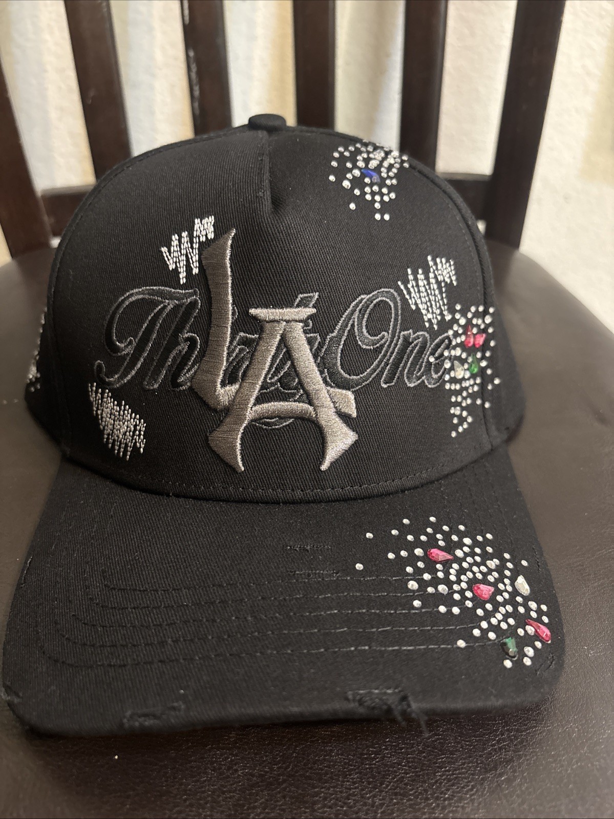 THIRTY ONE HATS \ THIRTY ONE HATS \