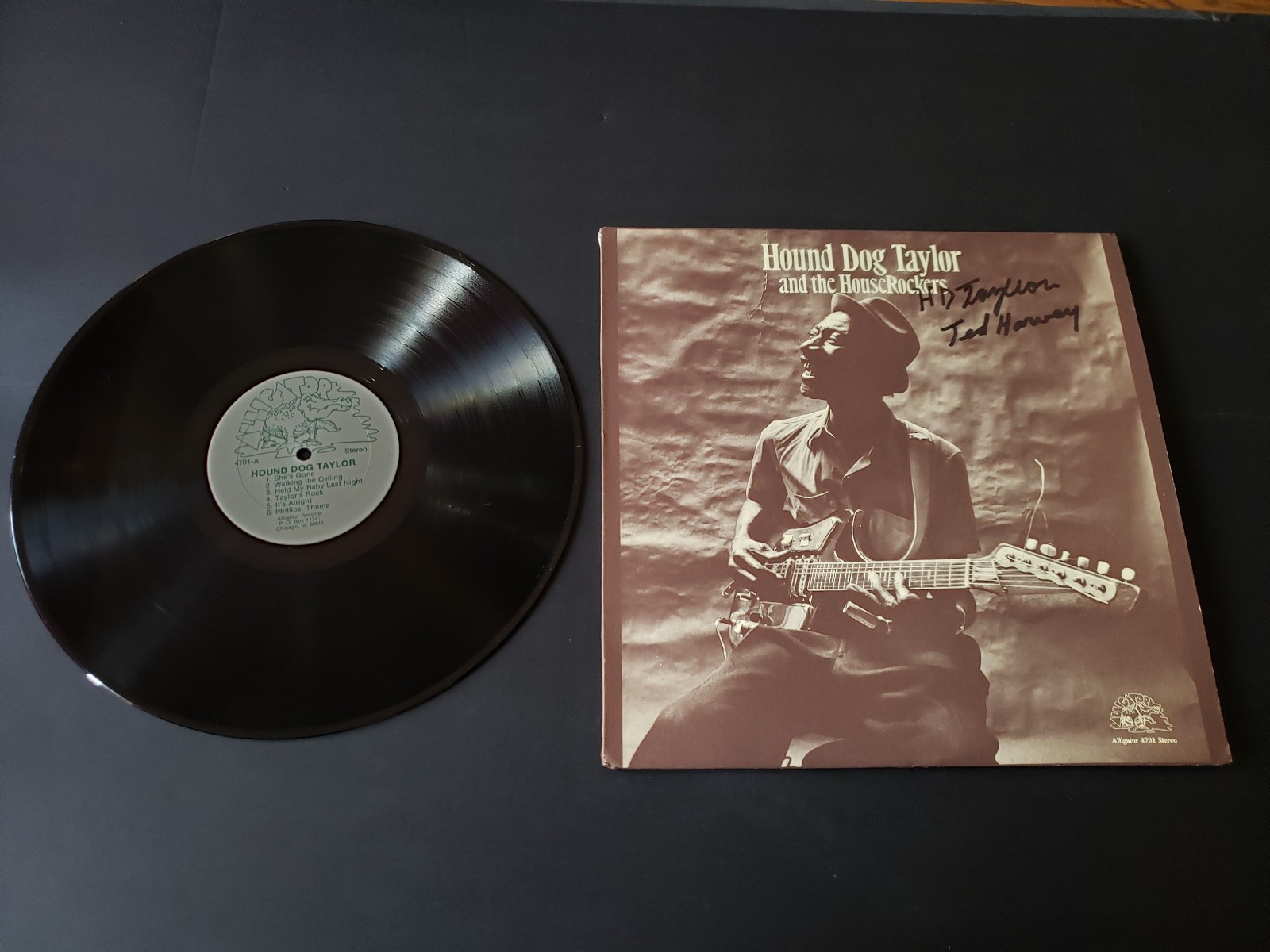 ted harvey autographed 1970s vg++ Hound dog taylor  lp33