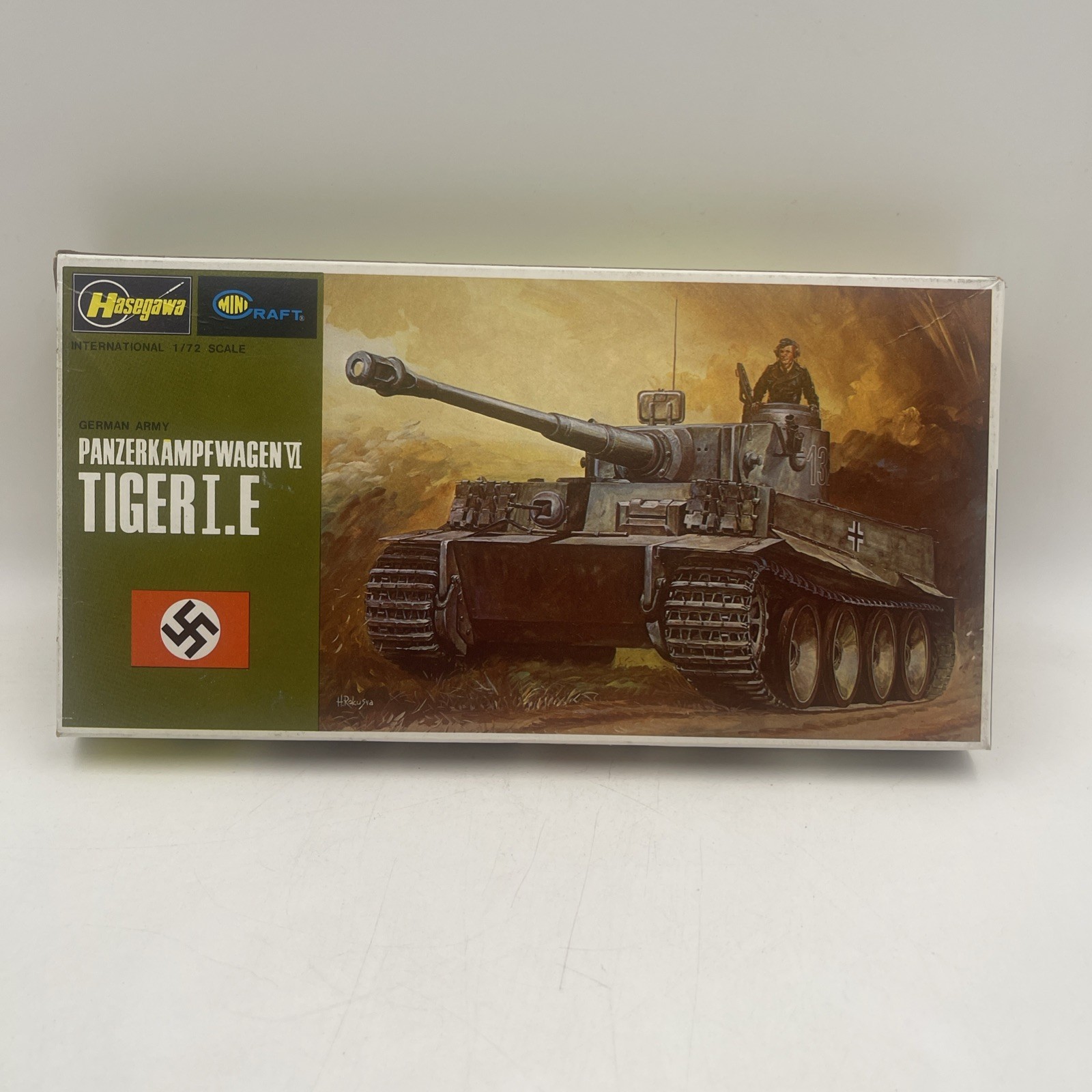 Vintage Hasegawa 708 Panzerkampfwagen VI Tiger I.E Model Kit 1/72 NIOB Vintage Hasegawa 708 Panzerkampfwagen VI Tiger I.E Model Kit 1/72 NIOB