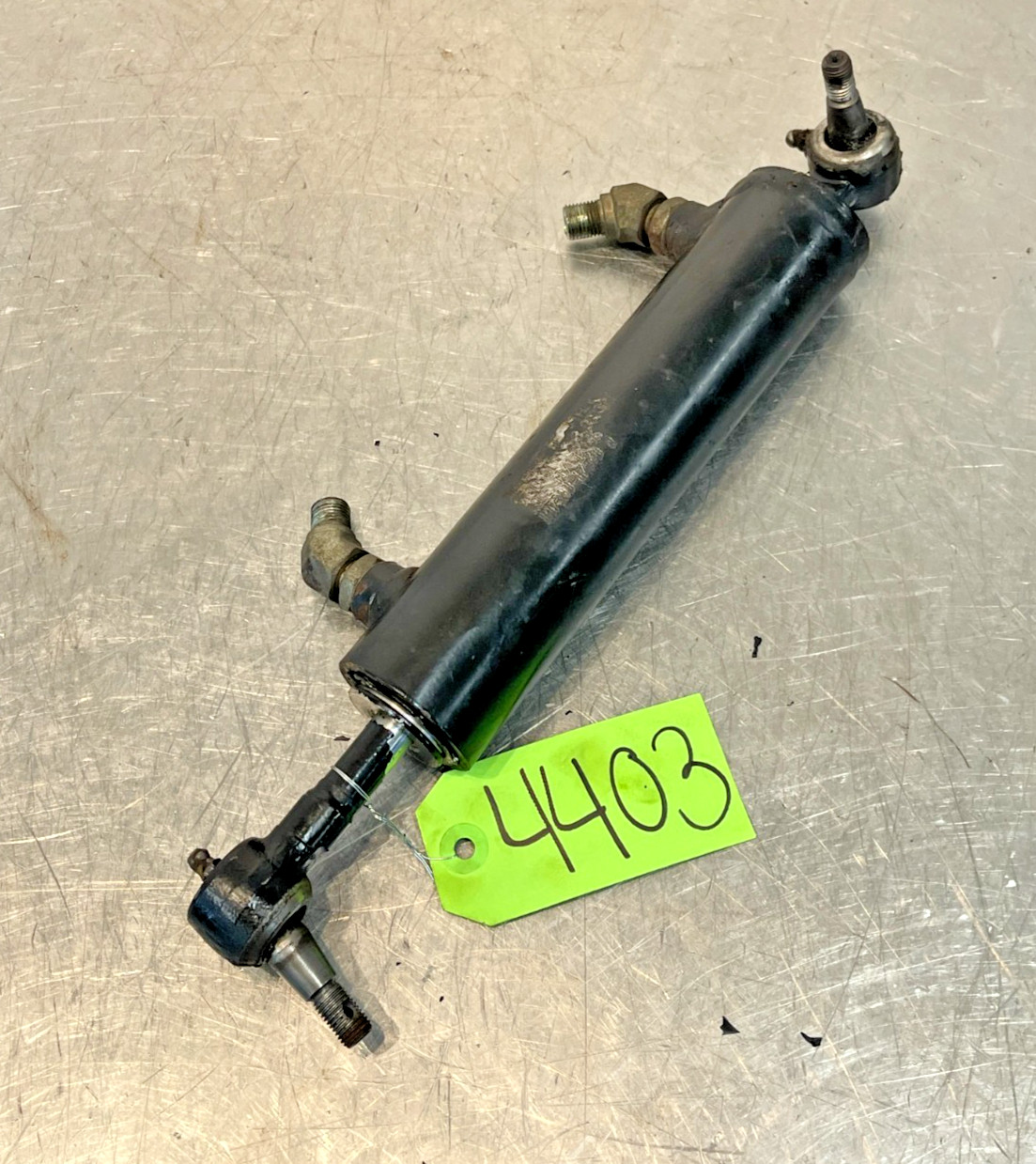 2009 John Deere 2305 Tractor Steering Cylinder