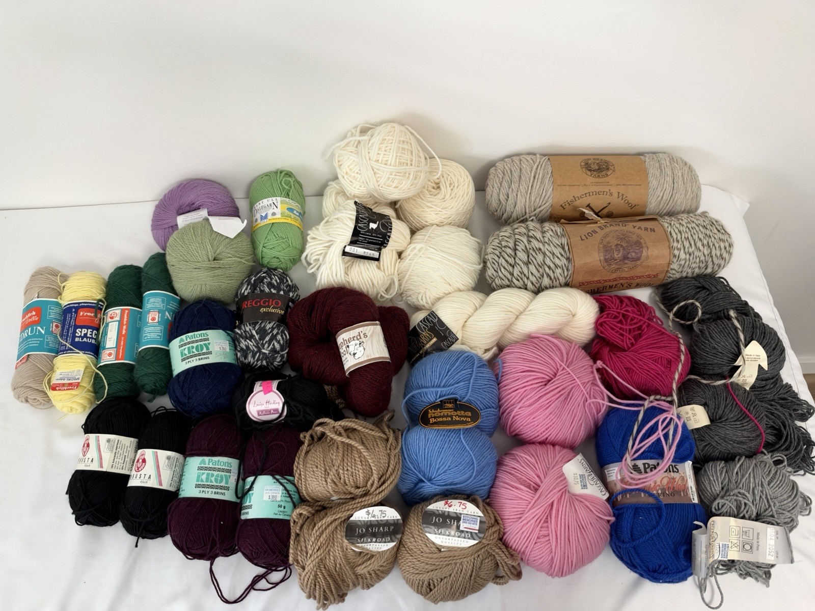 Large Mixed Lot Wool And Wool Blend Yarn Lions Cascade Vintage Modern 5 Pounds