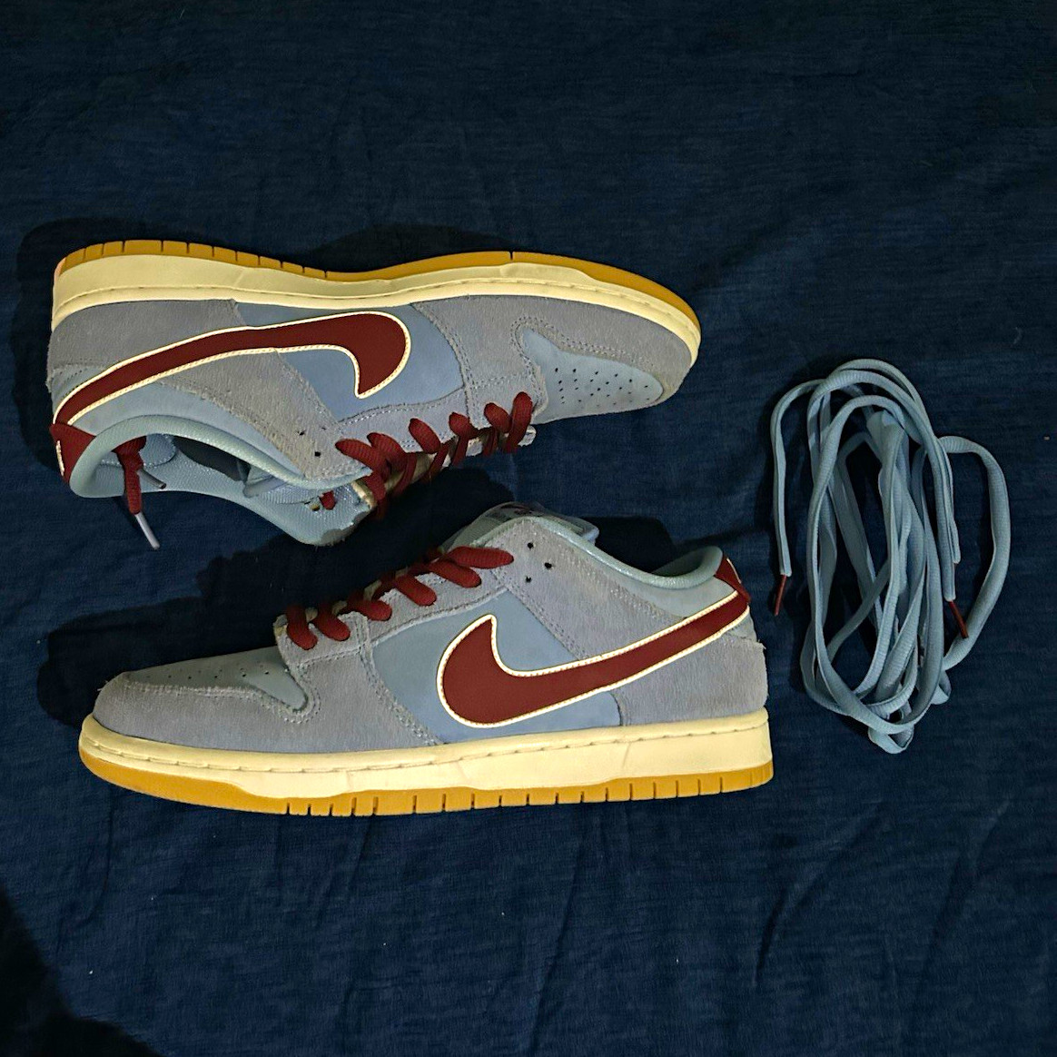Nike SB Dunk Low “Philadelphia Phillies” – Men’s Size 10 – MINT no box