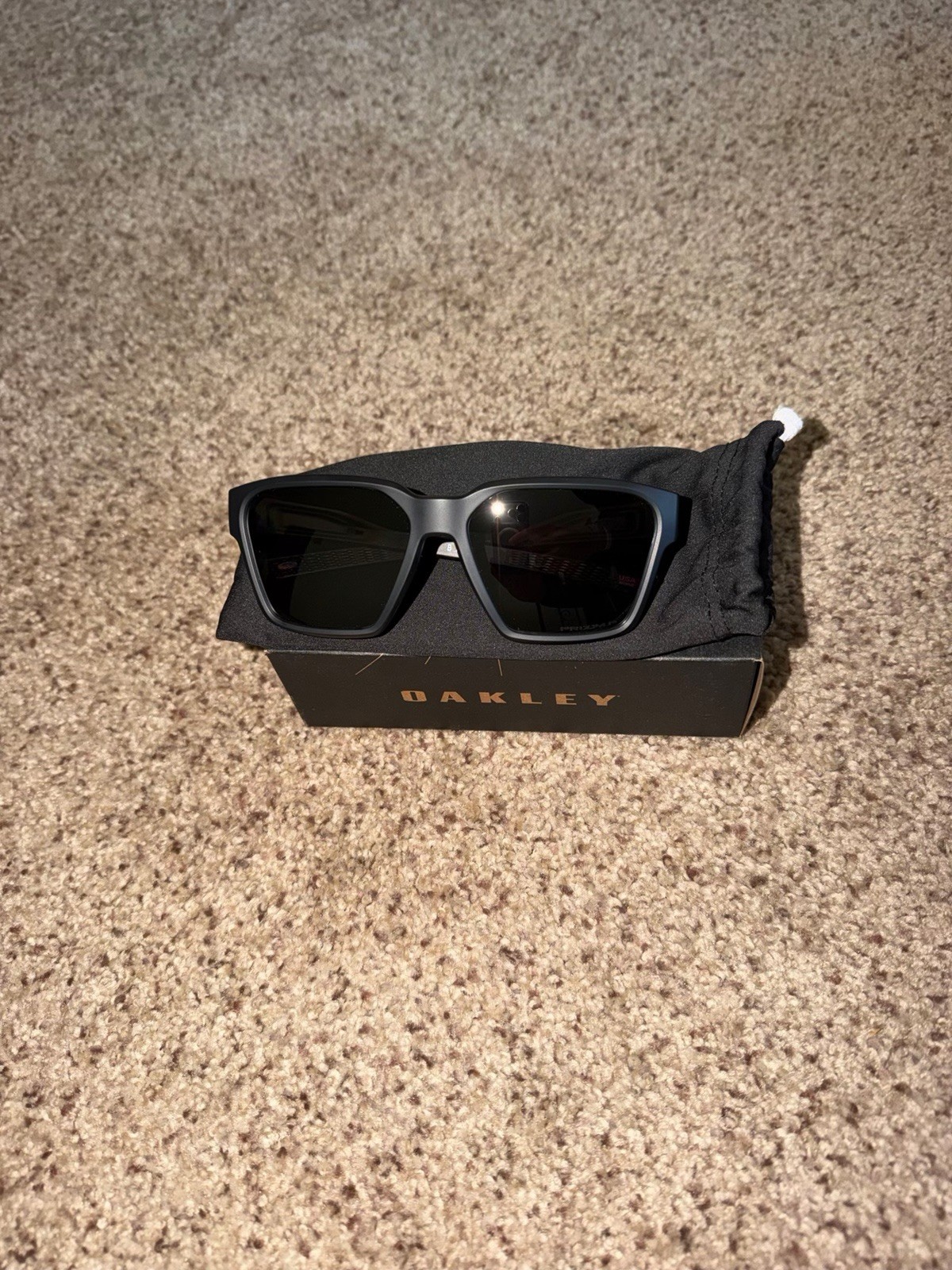 Brand new in case Oakley Briza Brand new in case Oakley Briza