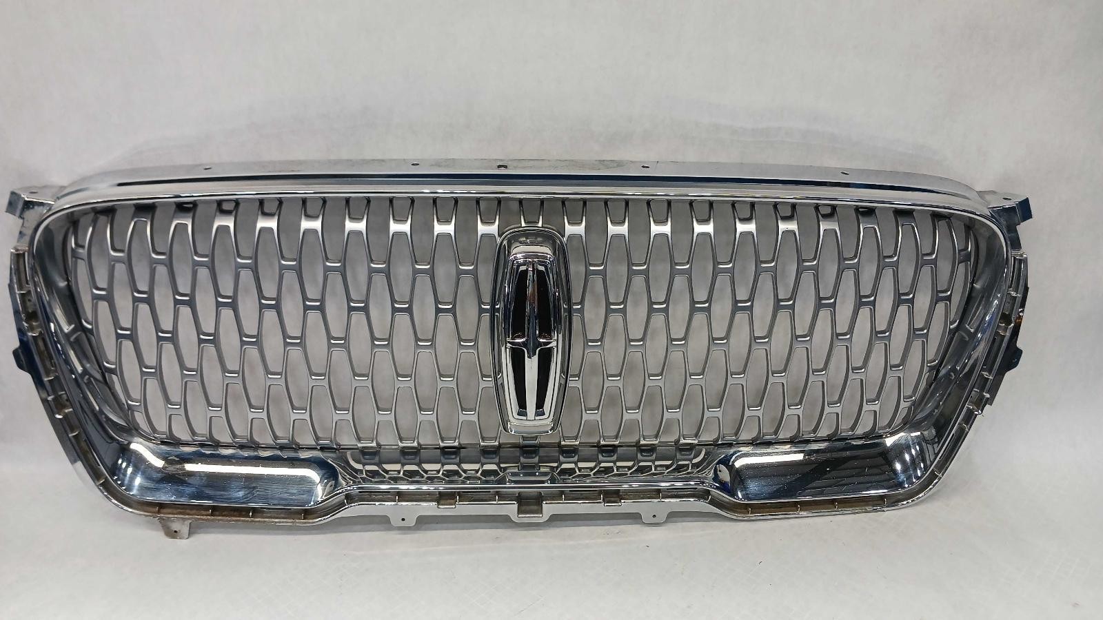 \'20-\'22 LINCOLN CORSAIR upper Grille chrome OEM 6 Month Warranty