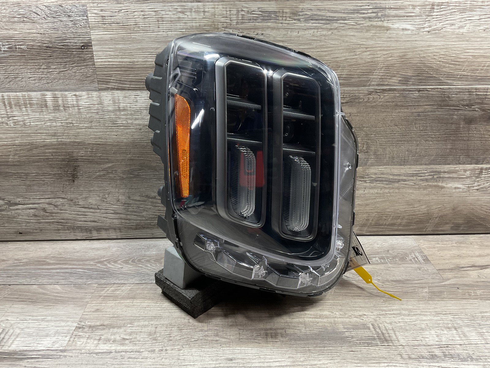 USED - 2023-2025 Kia Telluride R Headlamp LED - OEM USED - 2023-2025 Kia Telluride R Headlamp LED - OEM
