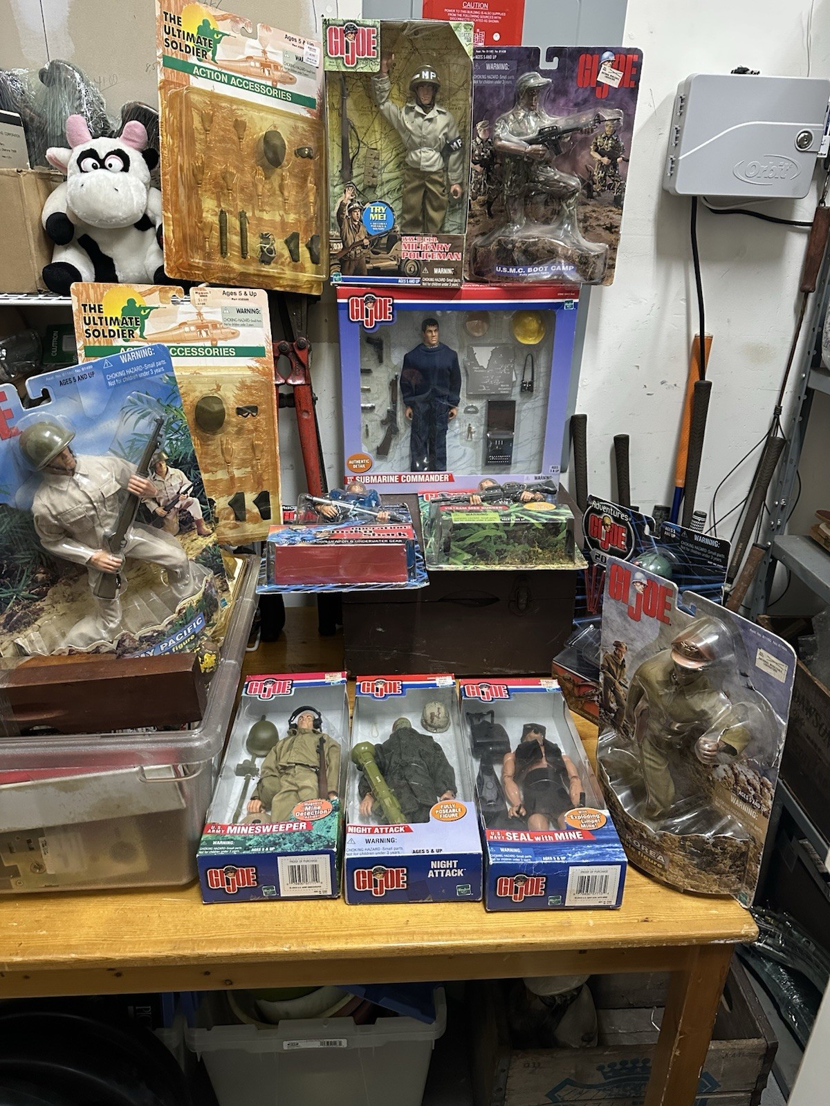Lot of 13 Vintage Hasbro G.I. Joe 12\