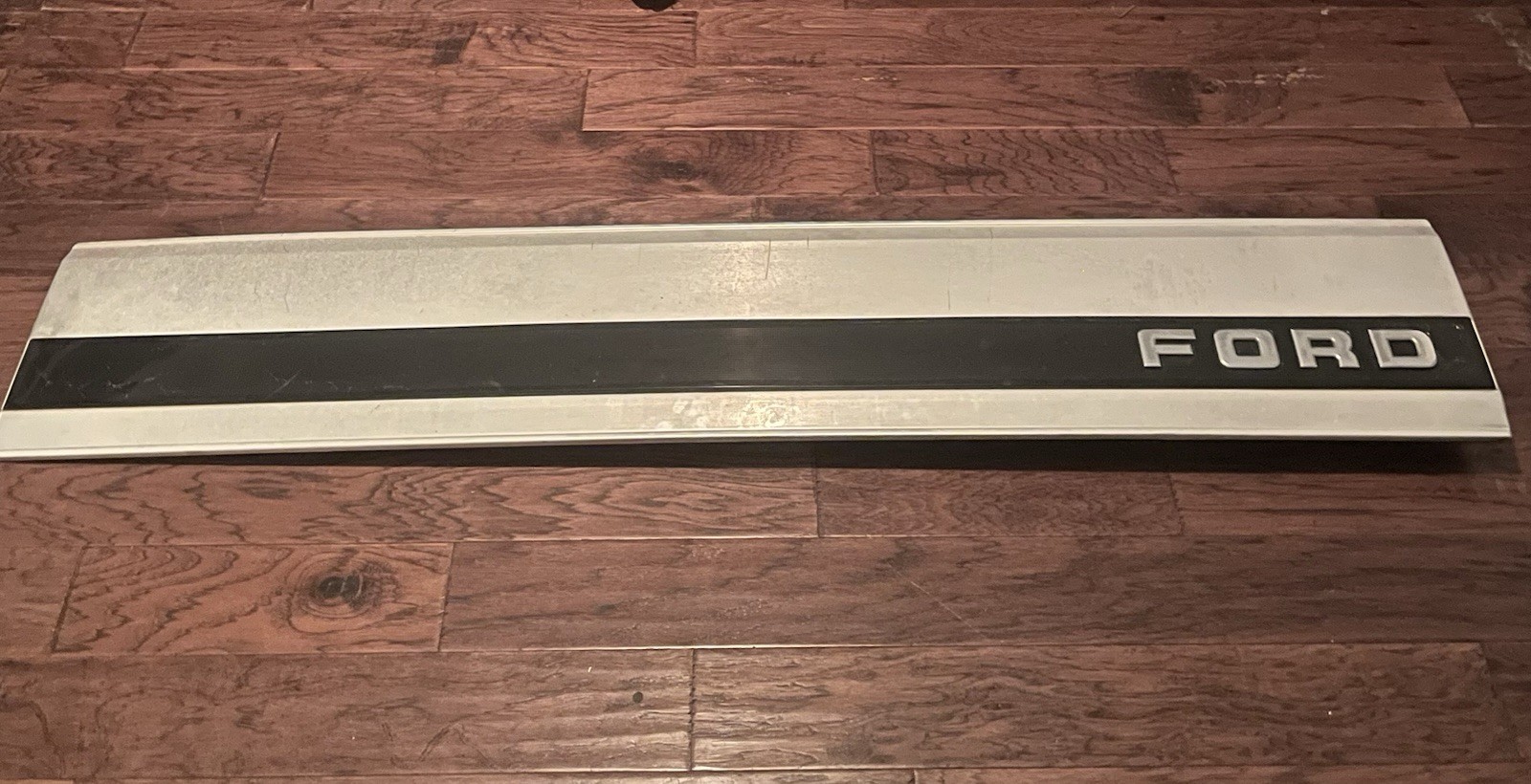 FORD TRUCK F150 F250 F350 TAILGATE TRIM PANEL BLACK REFLECTOR 87-96