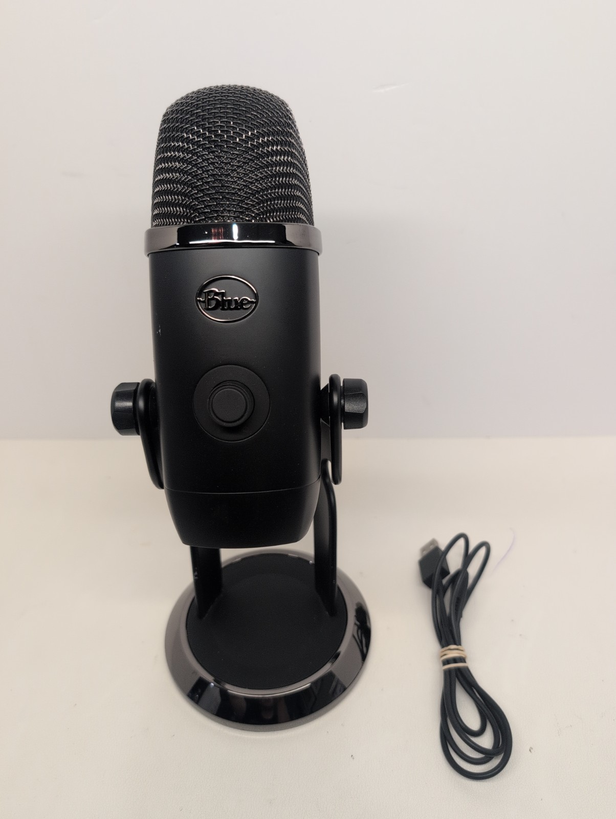 Blue Yeti X Professional USB Condenser Microphone A00104 Tested and Working Blue Yeti X Professional USB Condenser Microphone A00104 Tested and Working