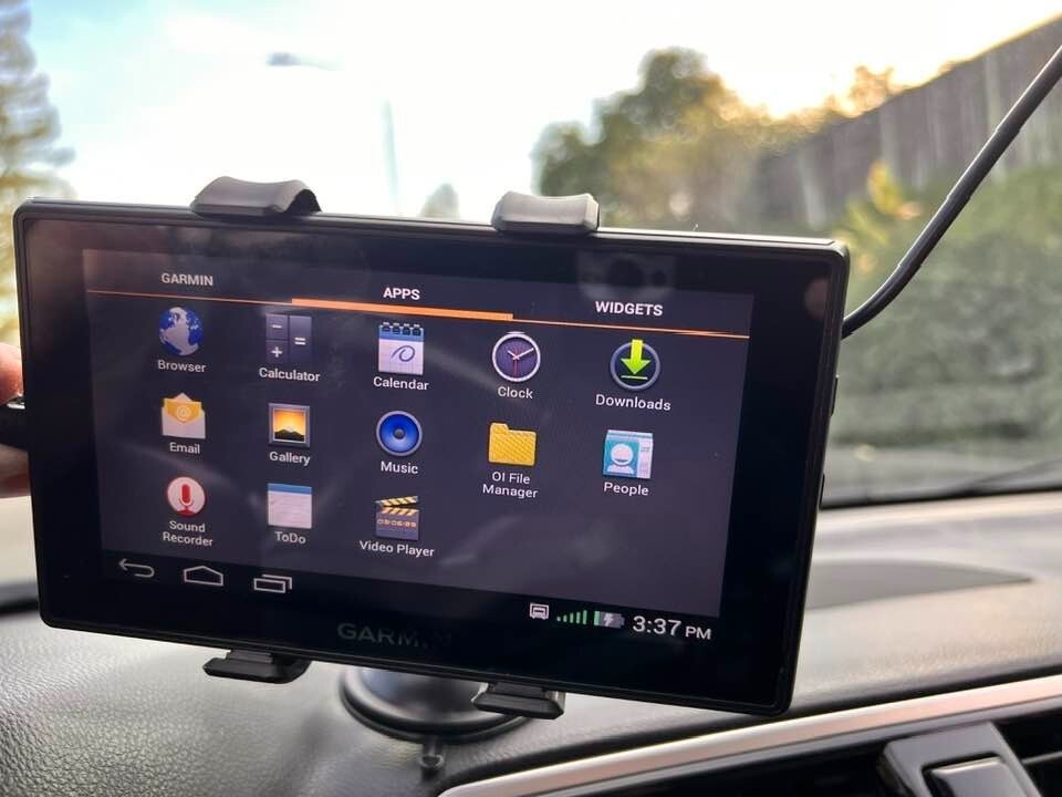 GARMIN FLEET 670 LM SEMI TRUCK GPS BUNDLE LIFETIME MAPS 1YR WARRANTY